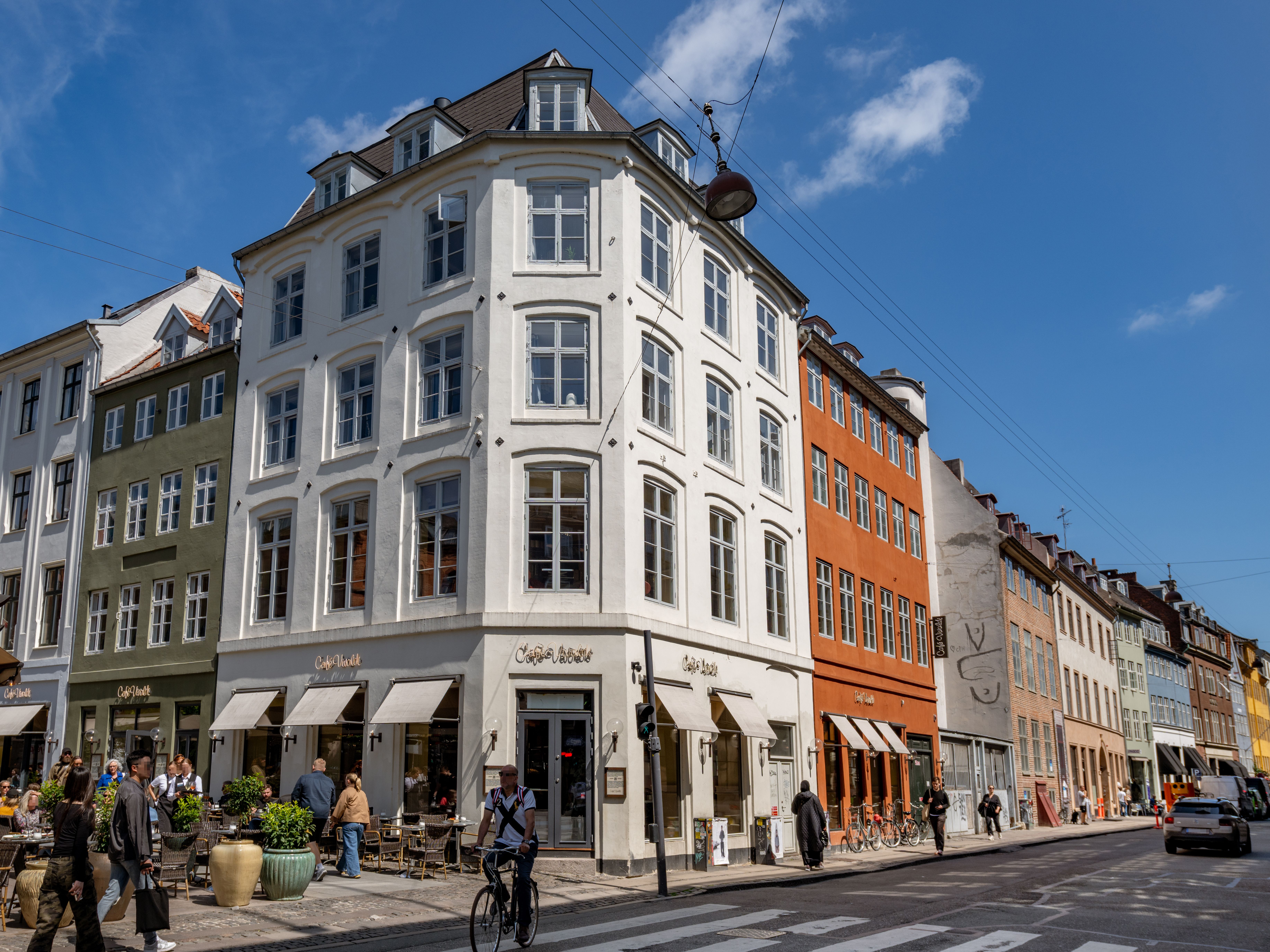 Flot og rummelig møbleret lejlighed på 91 m² til 3–24 måneders leje
