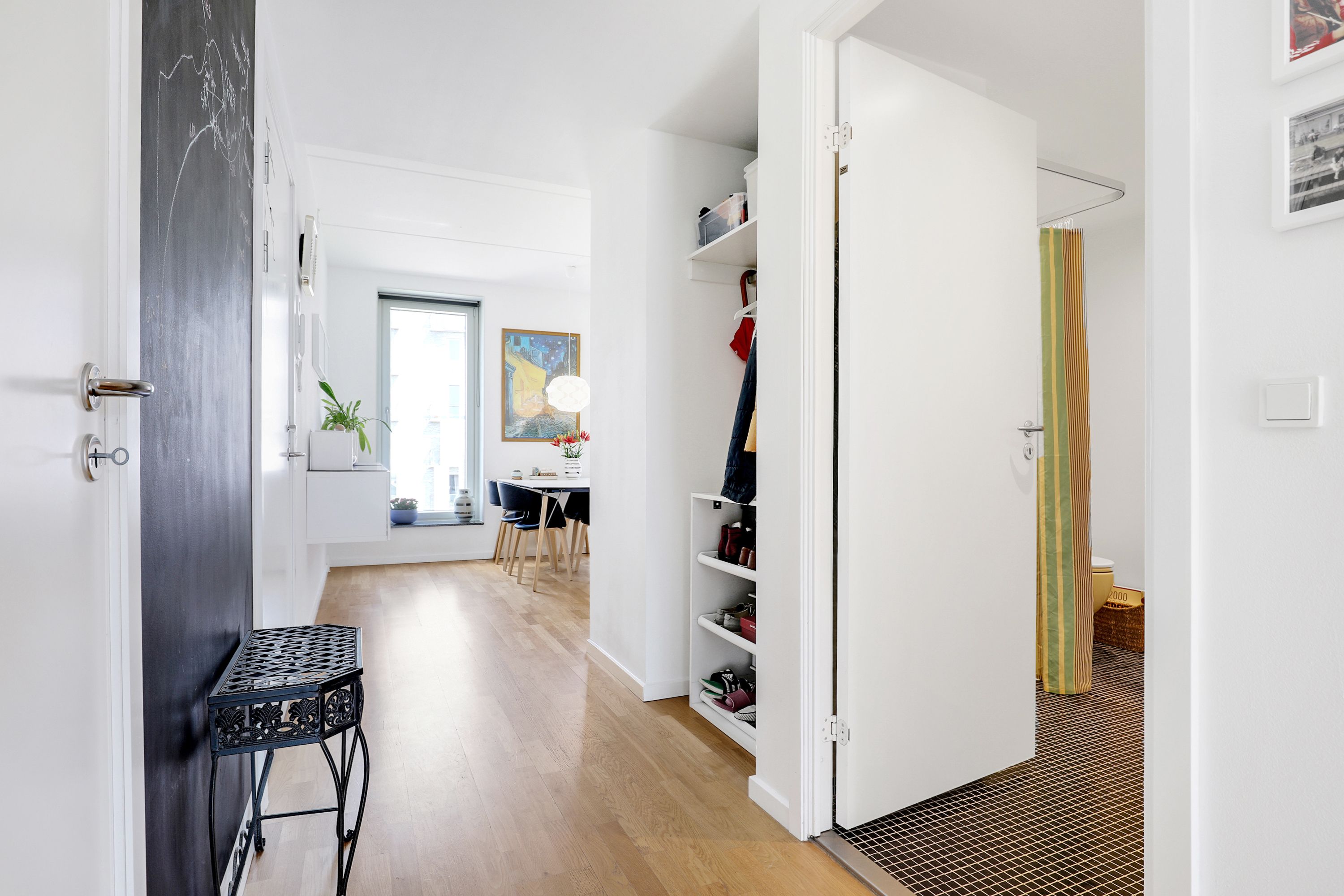 2 værelses lejlighed på 80 m², roligt med udsigt over vandet