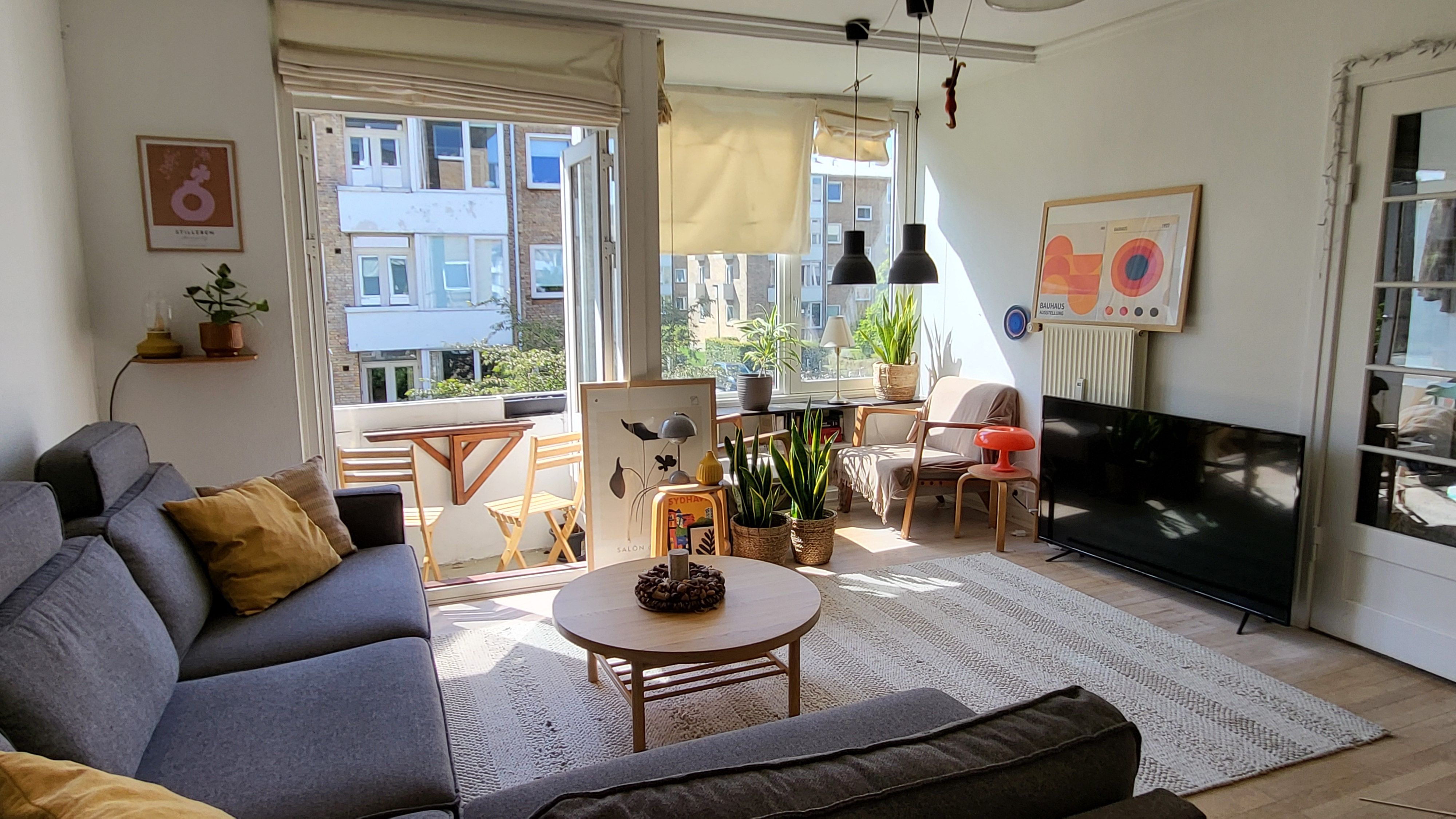 Fully Furnished Two-Room 62 m² Apartment with a Balcony next to Grøndal St. (Pet Friendly)