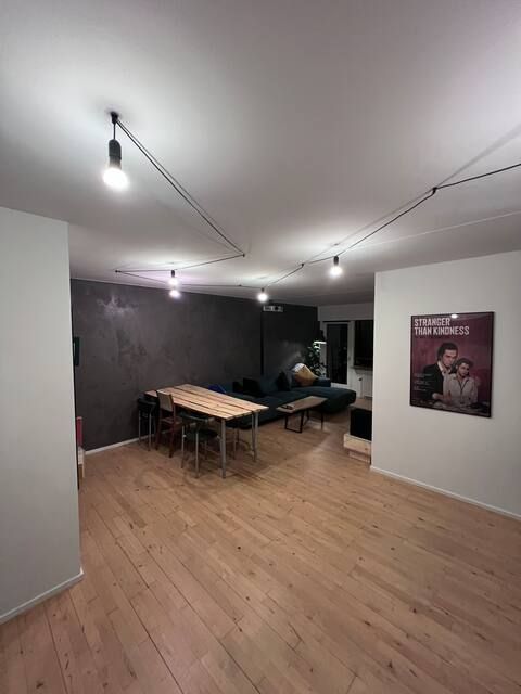Udlejer November / Renting out for November