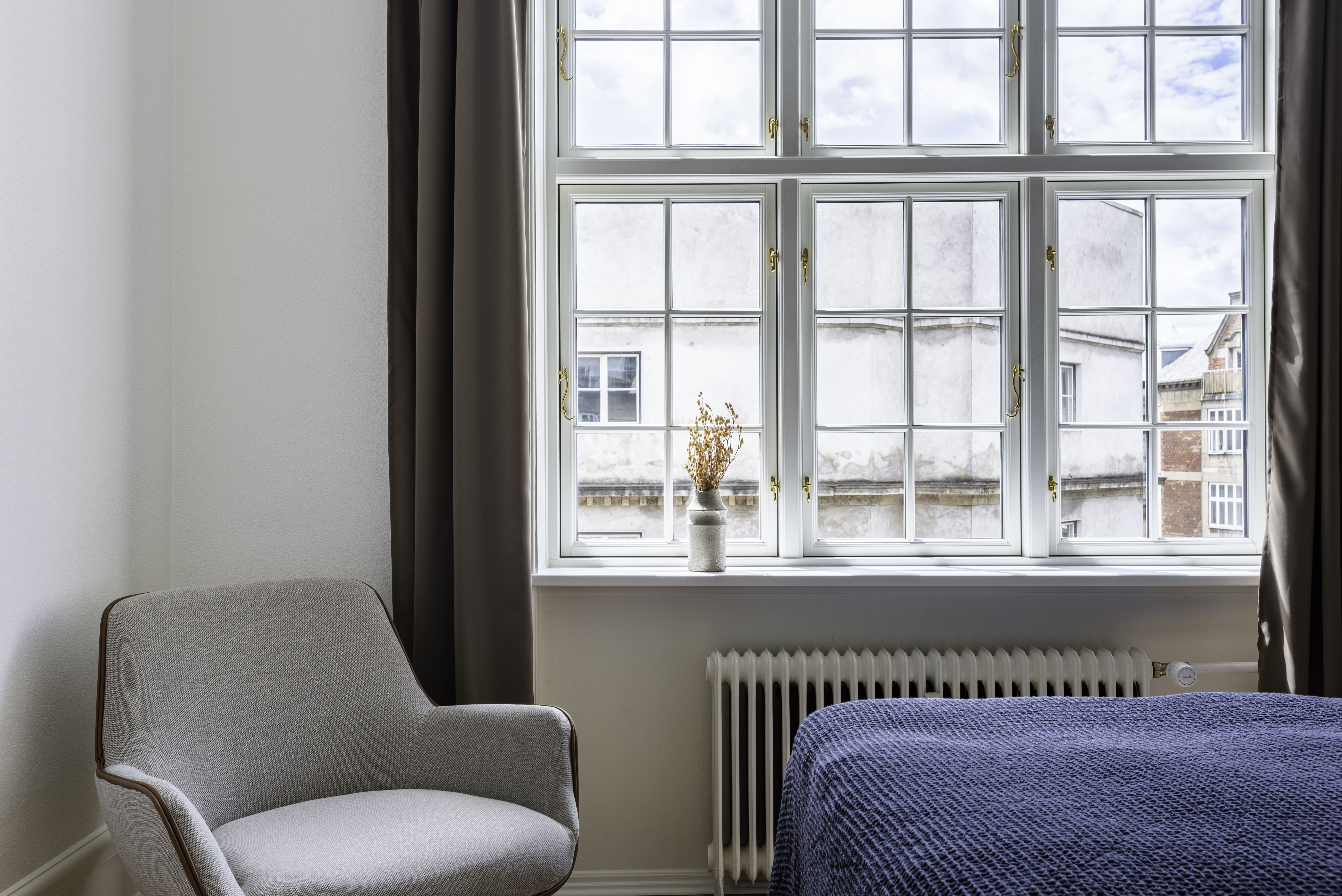 Furnished co-living apartment for working professionals