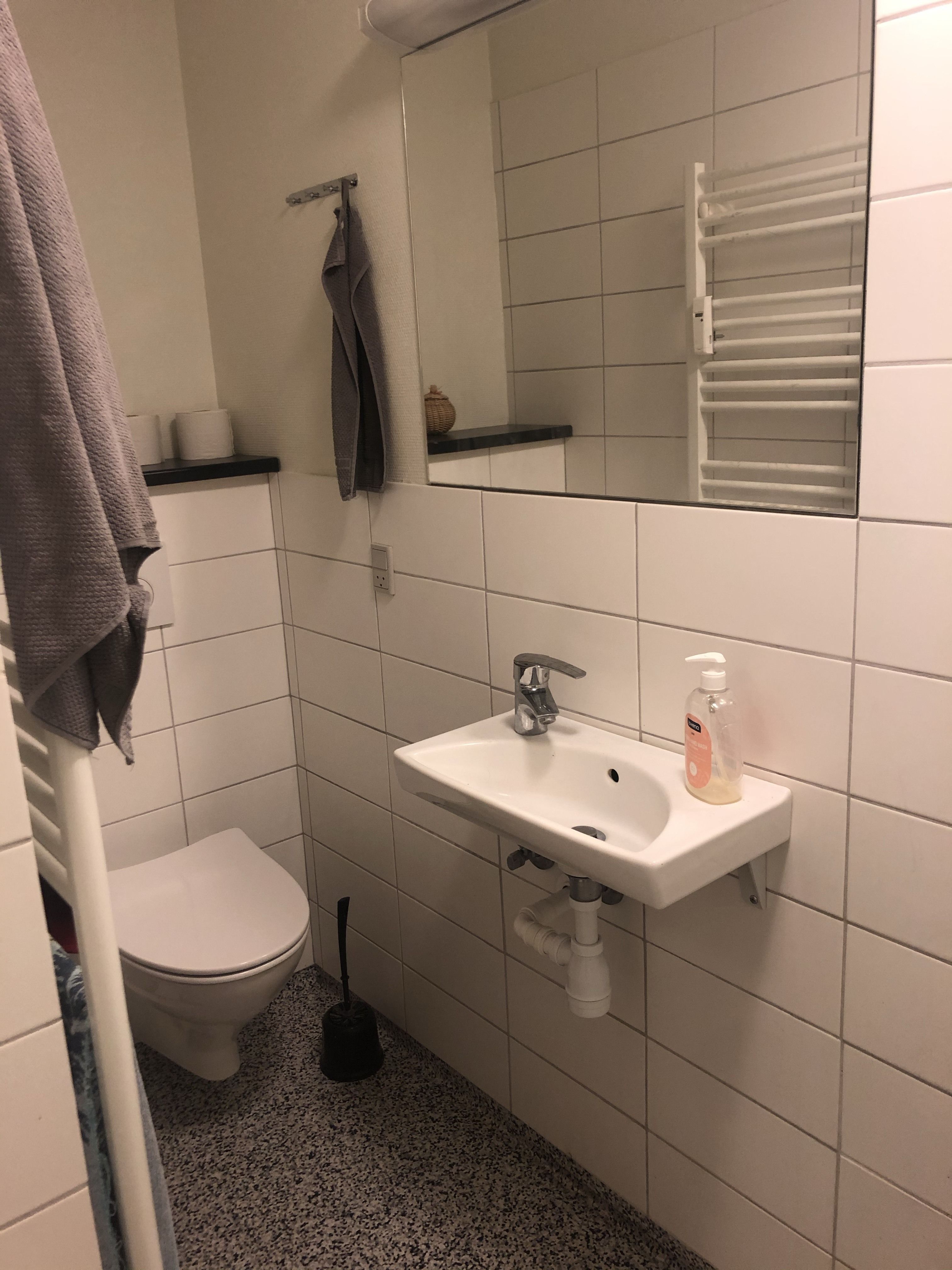 Dejligt værelse med eget køkken og flot udsigt.