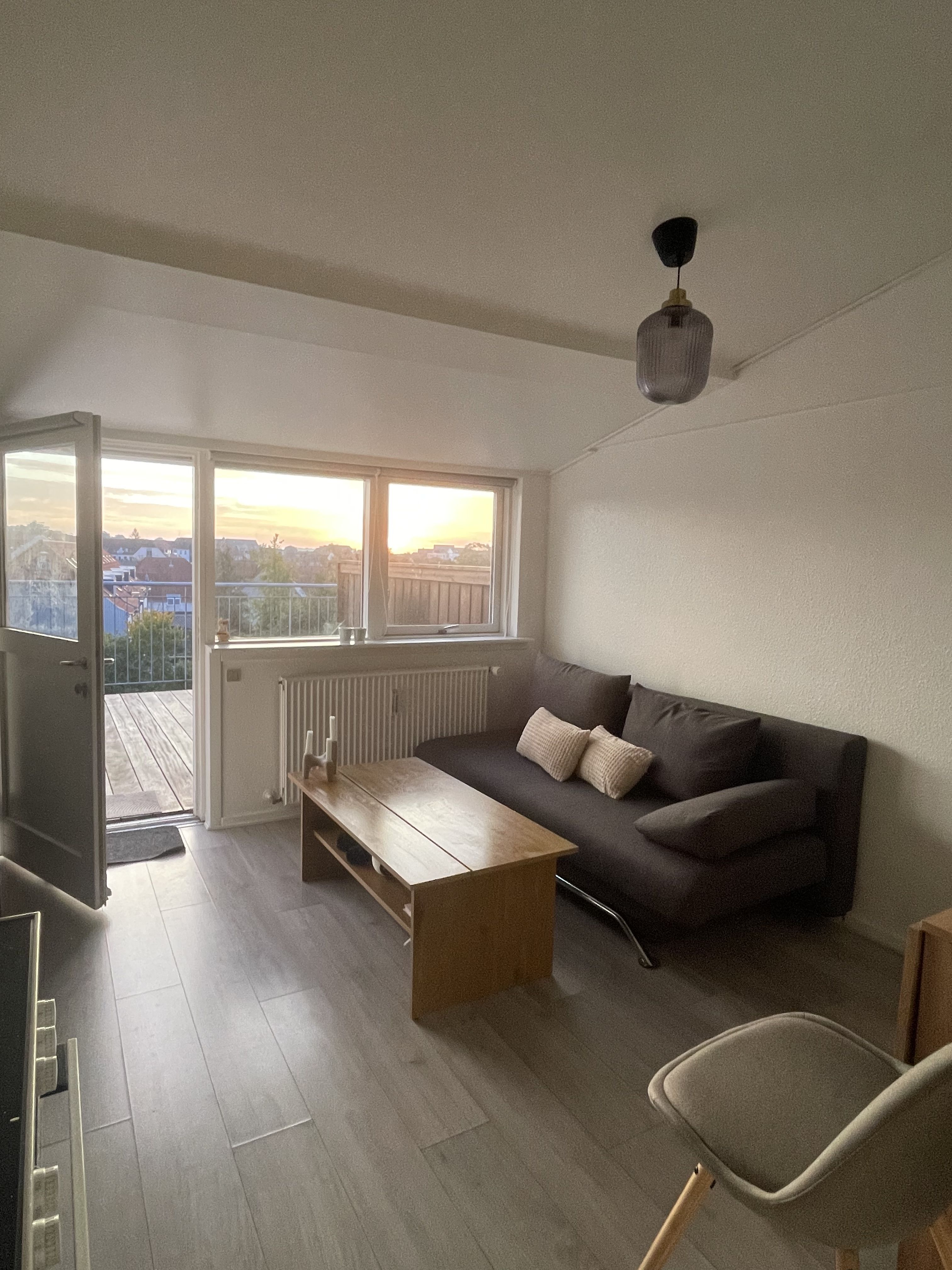 Skøn 1 værelses lejlighed med stor terrasse