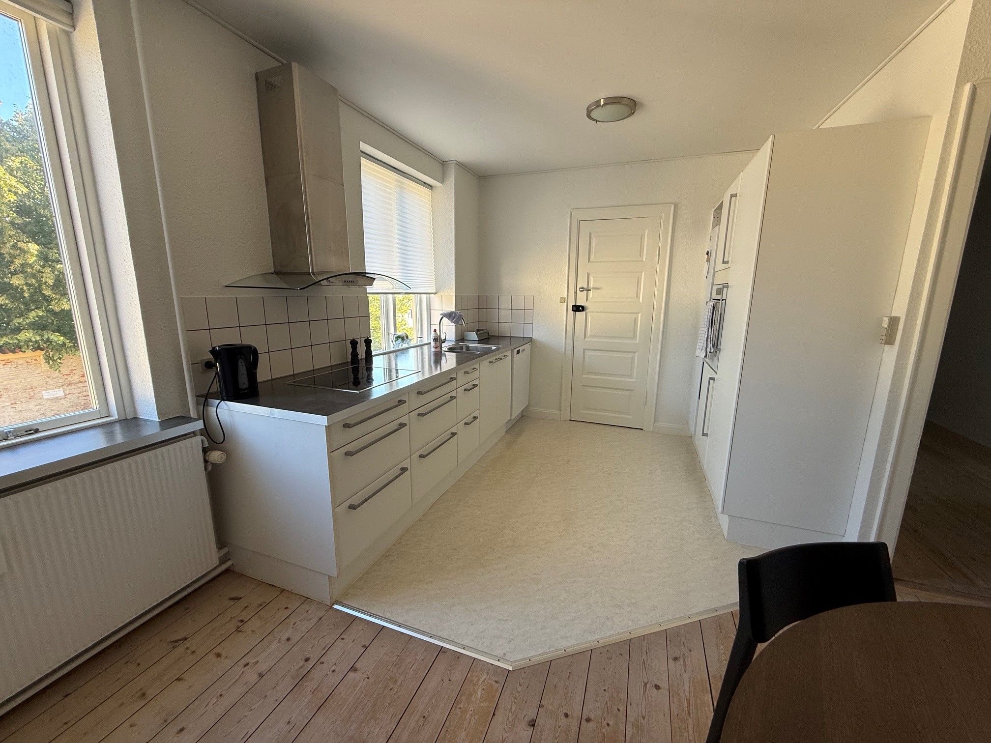 Flot lys 4 værelses på 125 m² et stenkast fra gågaden