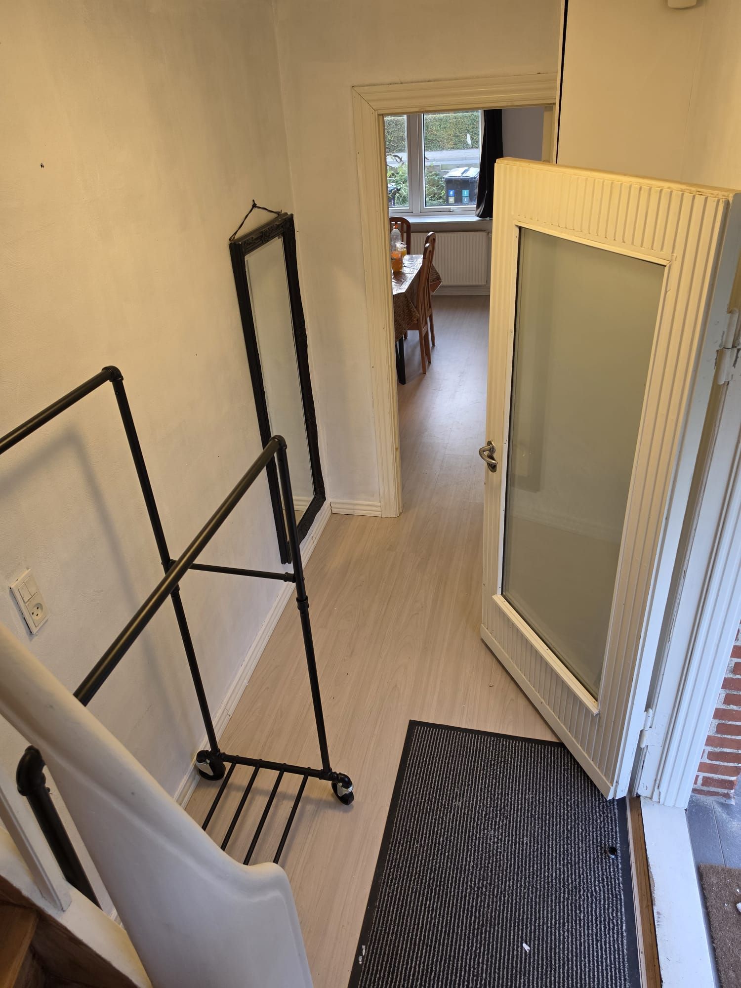 FULLY FURNISHED HOUSE FOR RENT