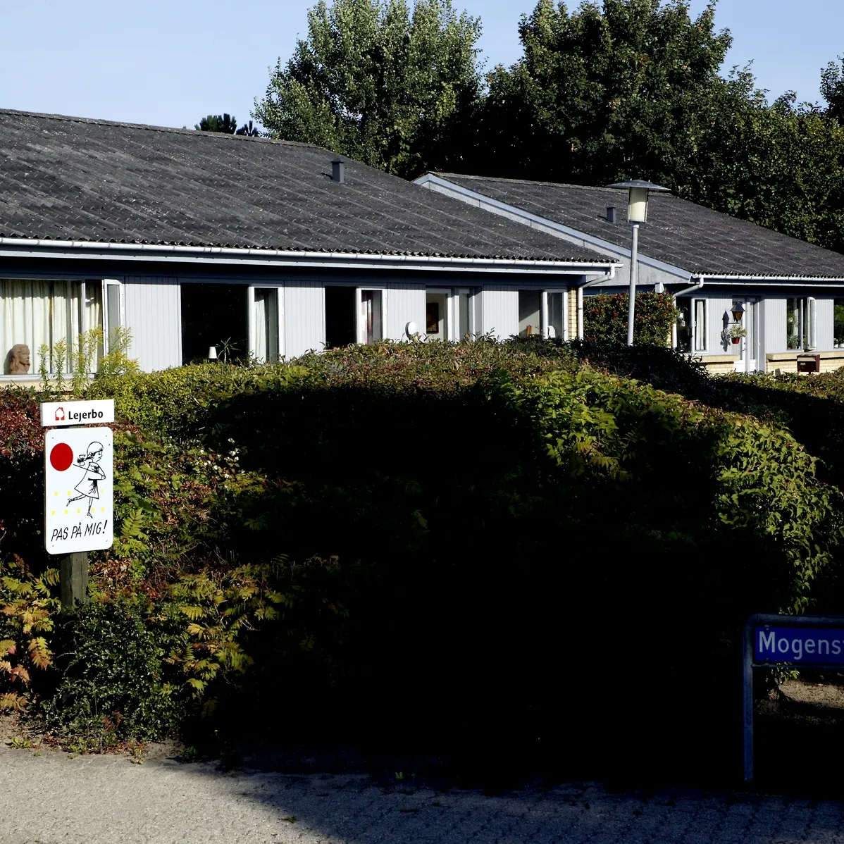 I den hyggelige lille by, Mogenstrup, som ligger ca. 10 km fra Næstved, opførte Lejerbo Næstved i 1977 en afdeling beliggende på Parkbrynet, Skrædderb, photo 3