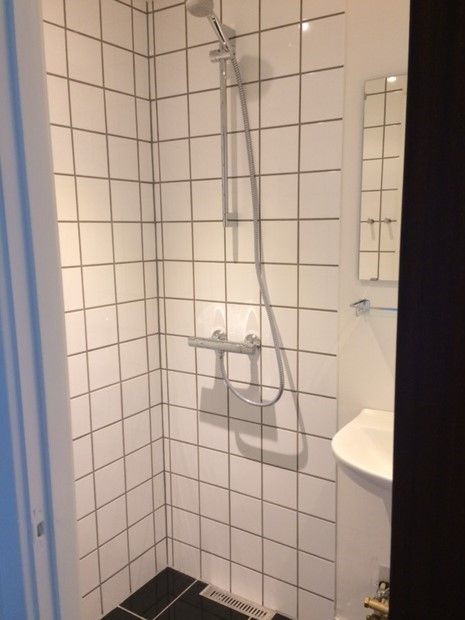 Hyggelig 2er med nyere køkken og bad