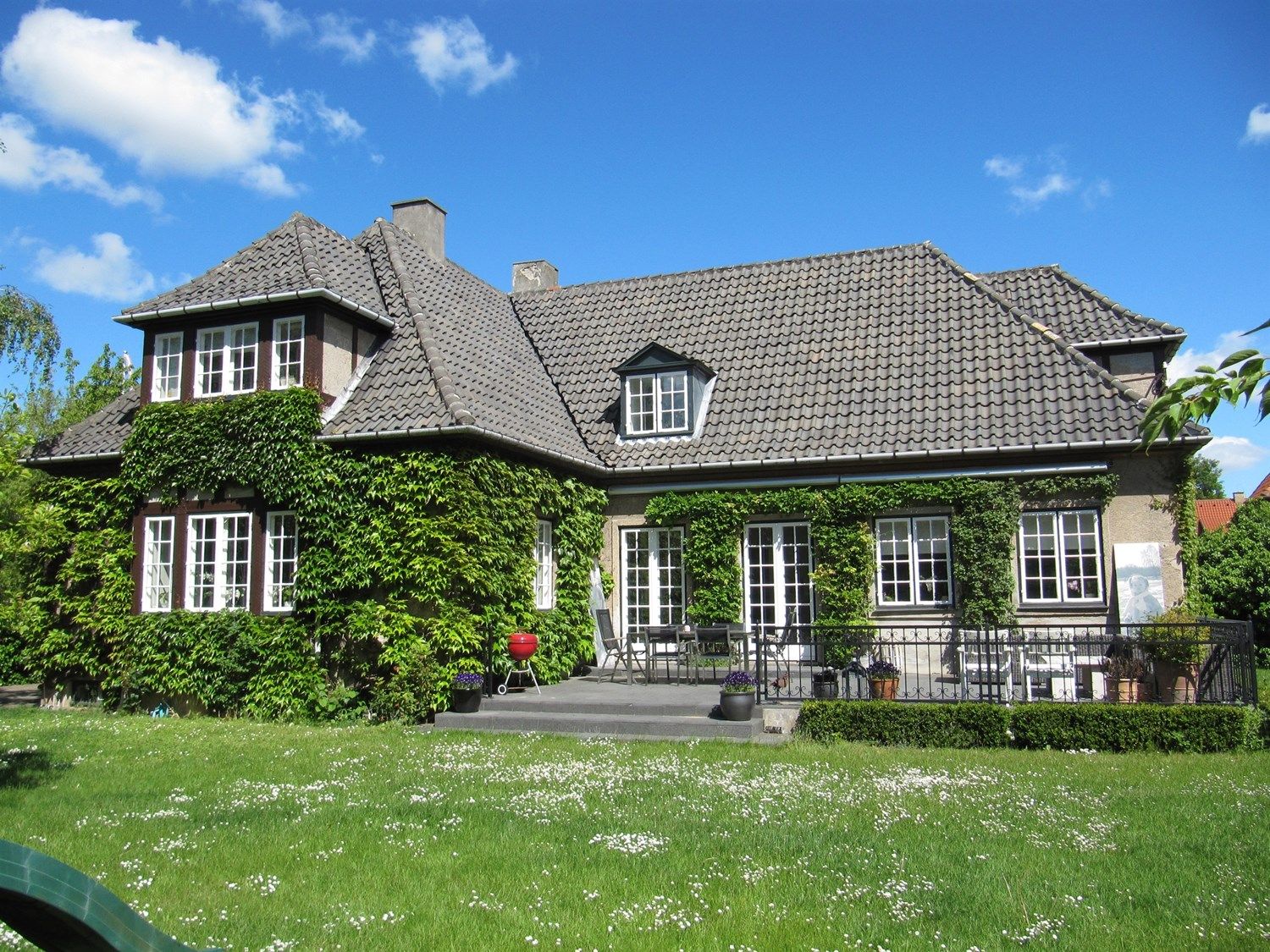 Meget lækker Charlottenlund villa i gennemført og smagfuld stil