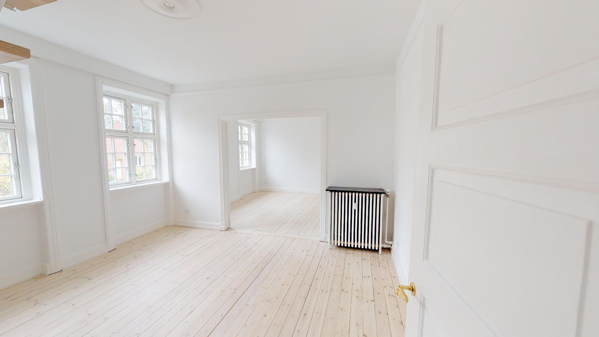 Grøndalsvej – rummelig bolig i to etager med privat havestykke