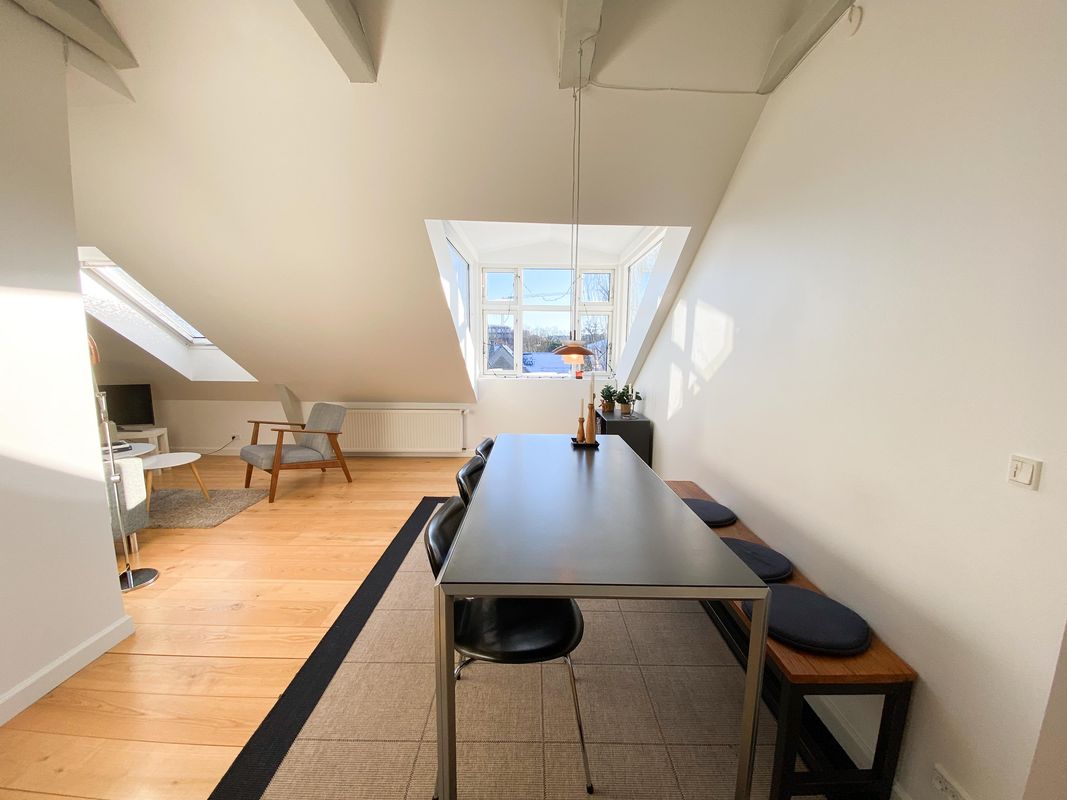 Bright and stylish 2-bedroom villa apartment - Fur - 89 m² - 18.000 kr