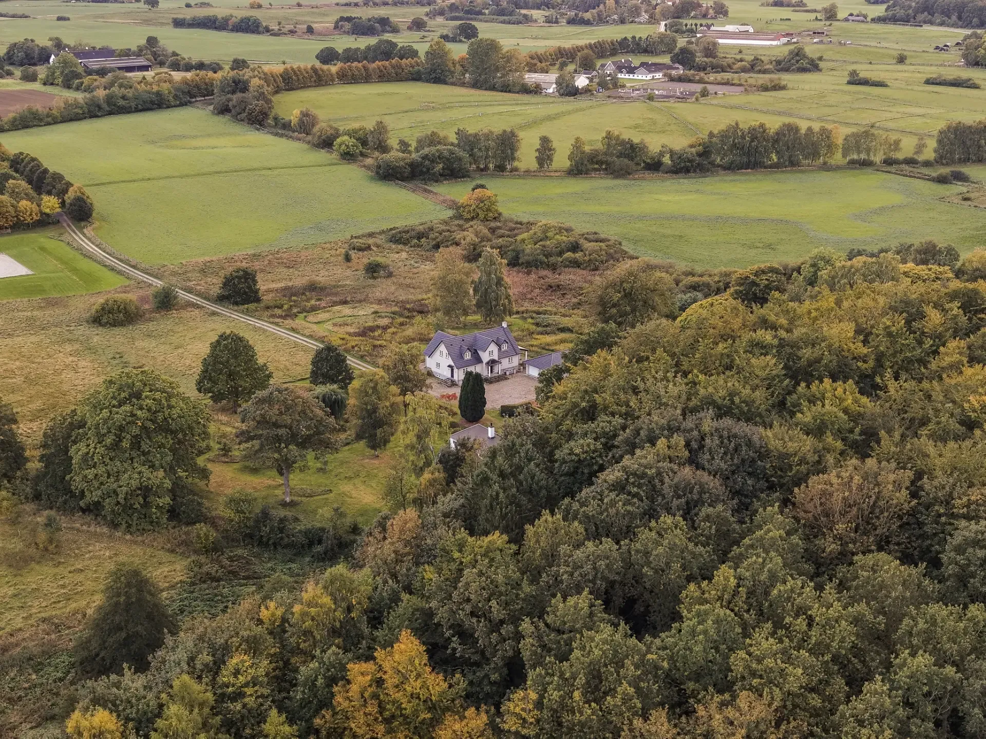 Villa omgivet af natur ved Fredensborg
