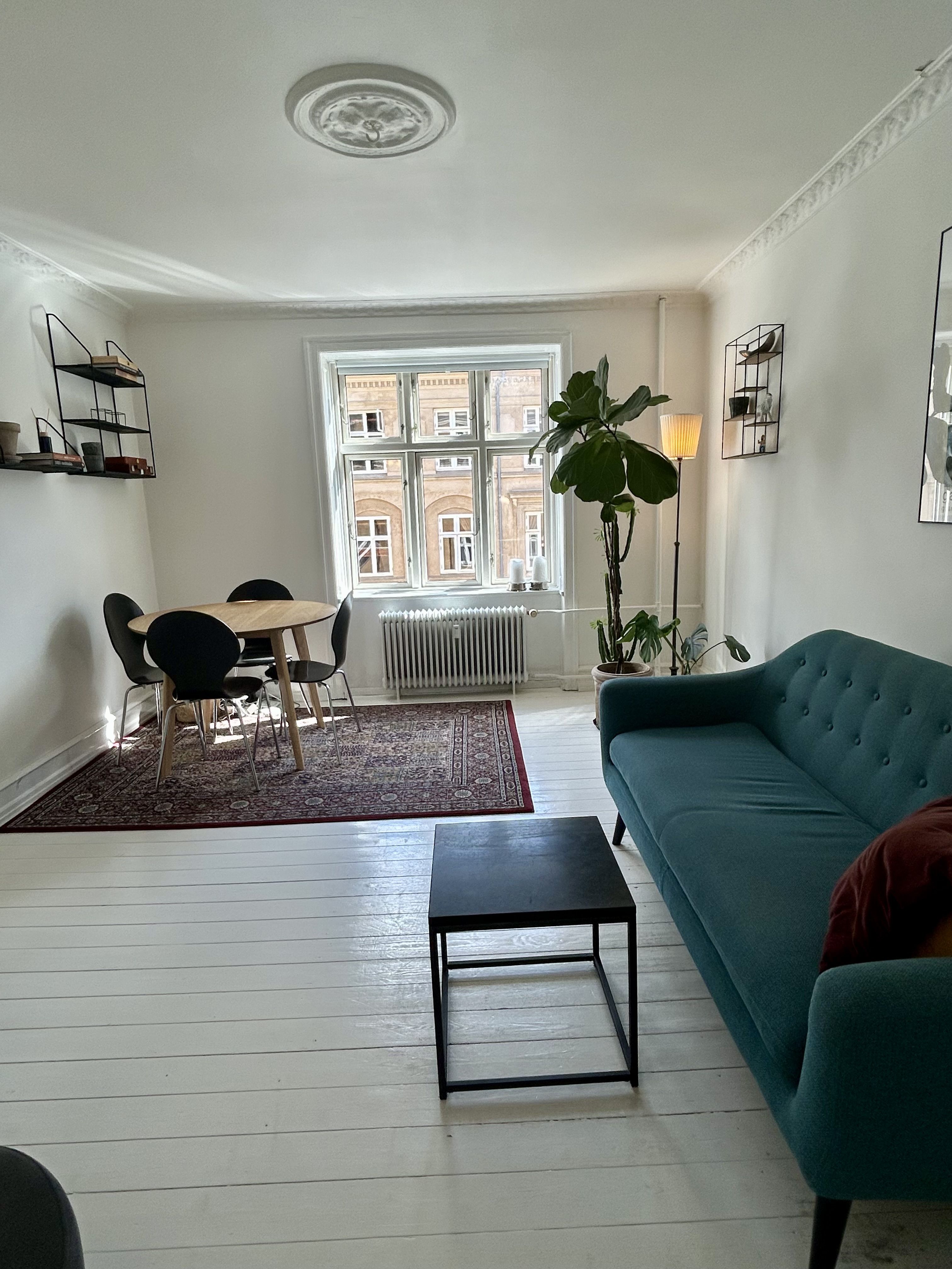 Bright & Furnished Apartment in Østerbro