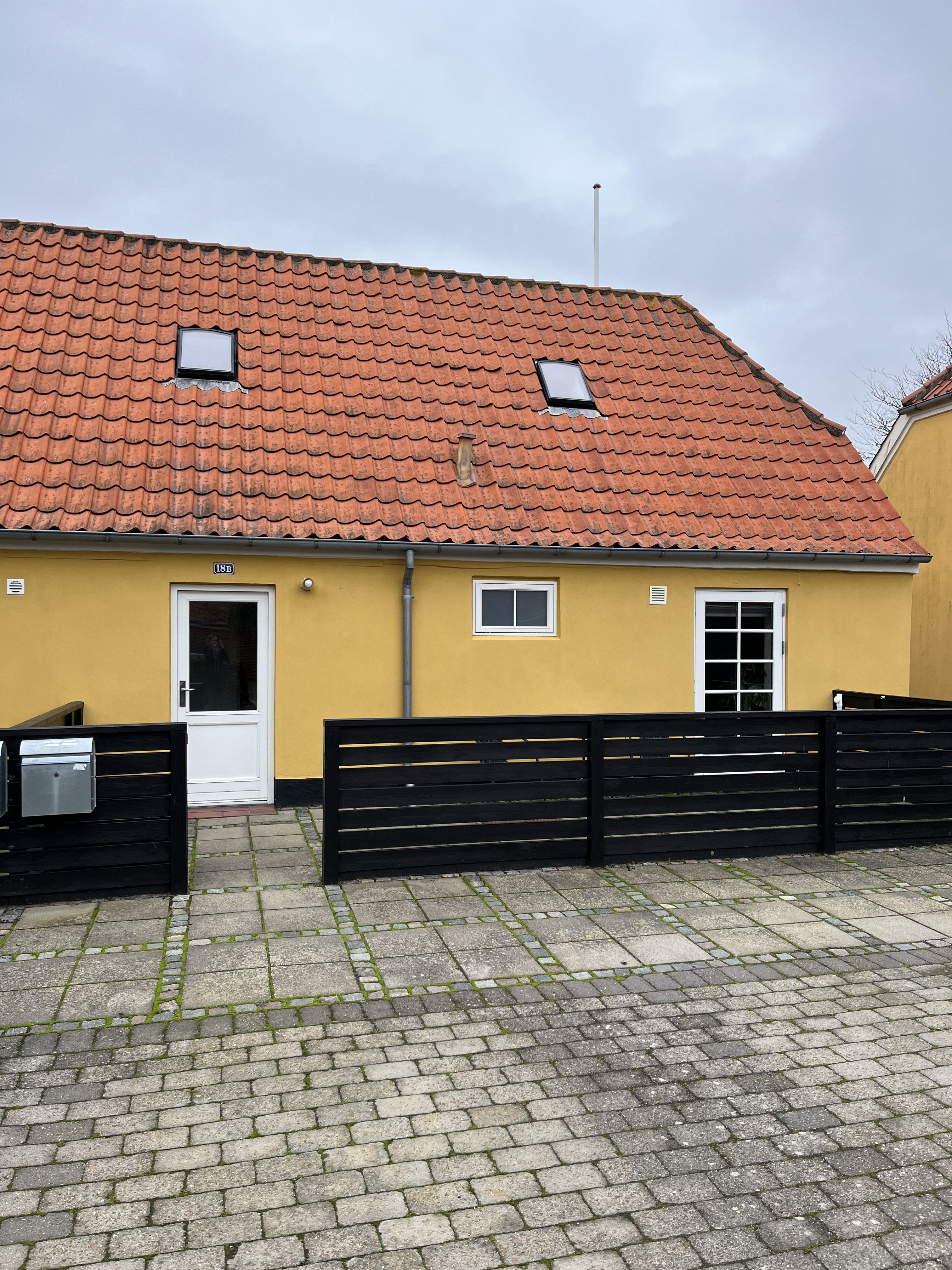 Super hyggelig 4-værelses lejlighed i hjertet af Ringkøbing 