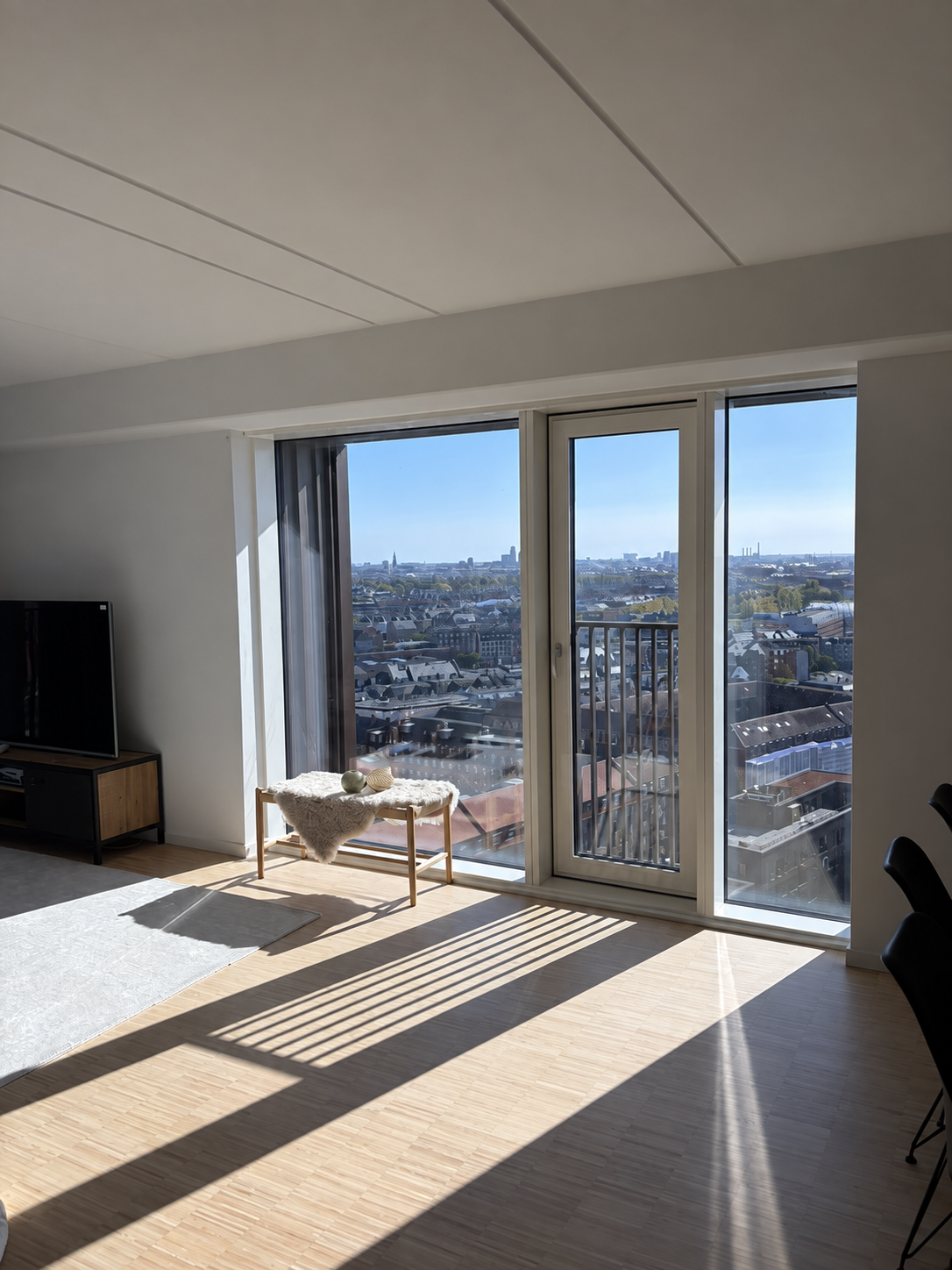 Fully Furnished Apartment in Nordbro Tower with Panoramic Views of Copenhagen