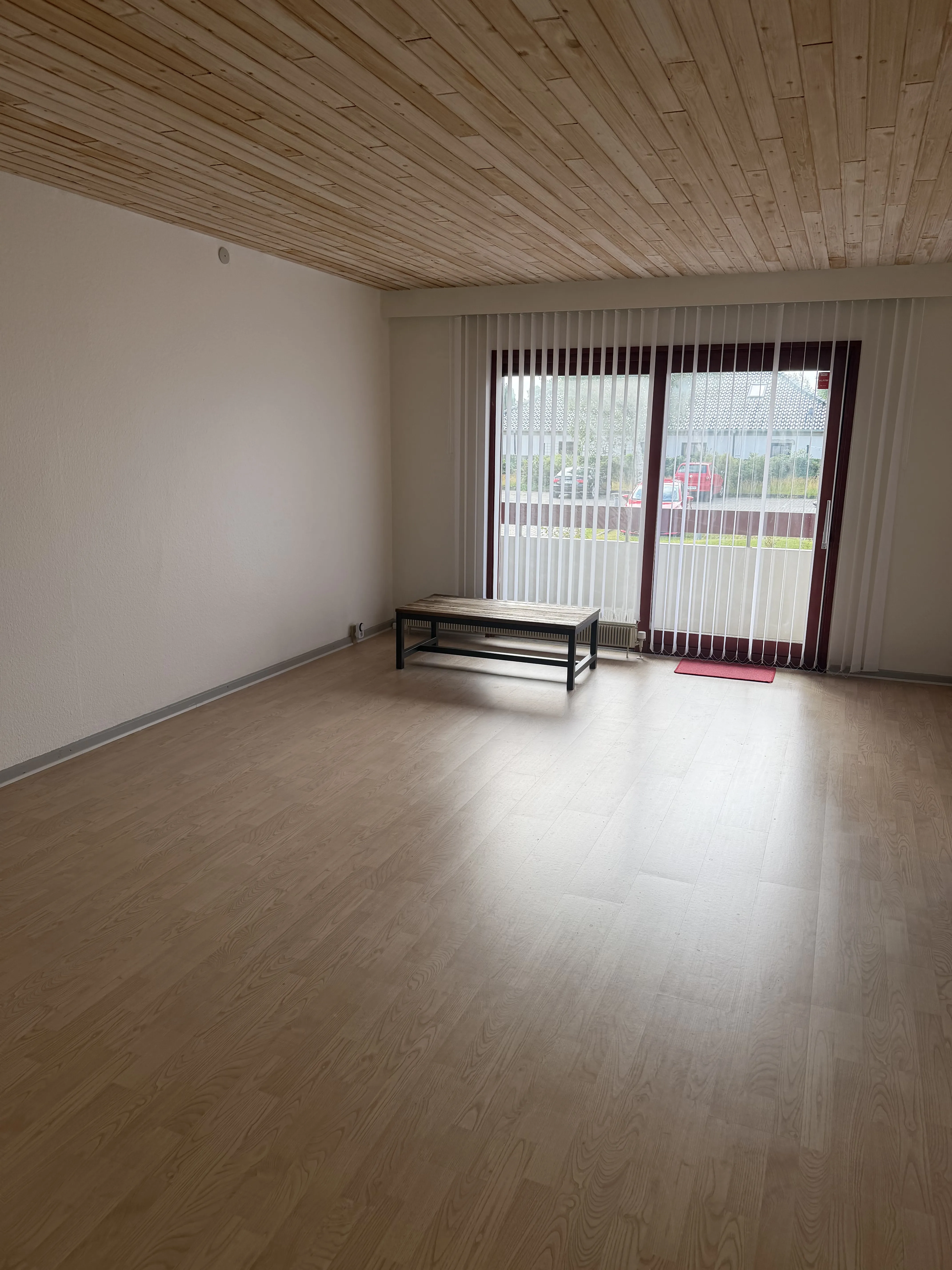 Skøn lejlighed med sydvendt altan og parkering