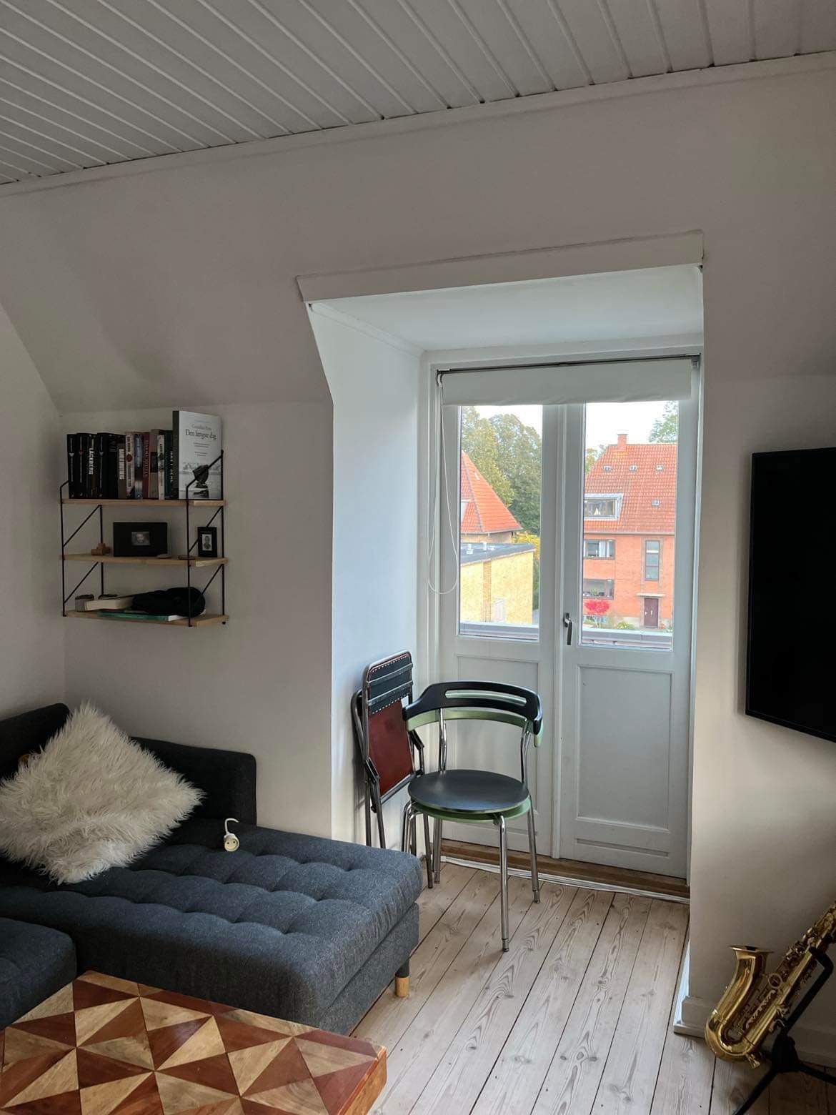 Rummelig og lys 2 værelses lejlighed i Odense M