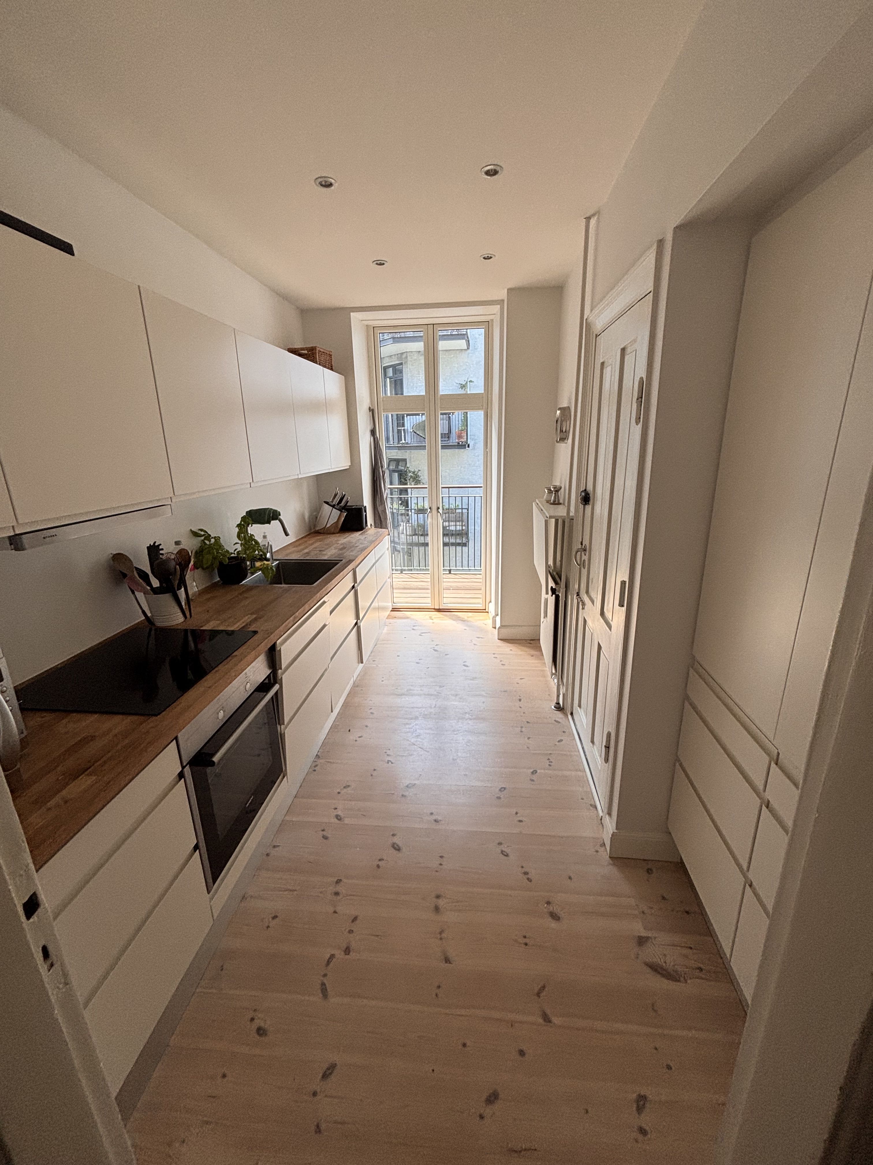Roomie søges til værelse ved søerne københavn
