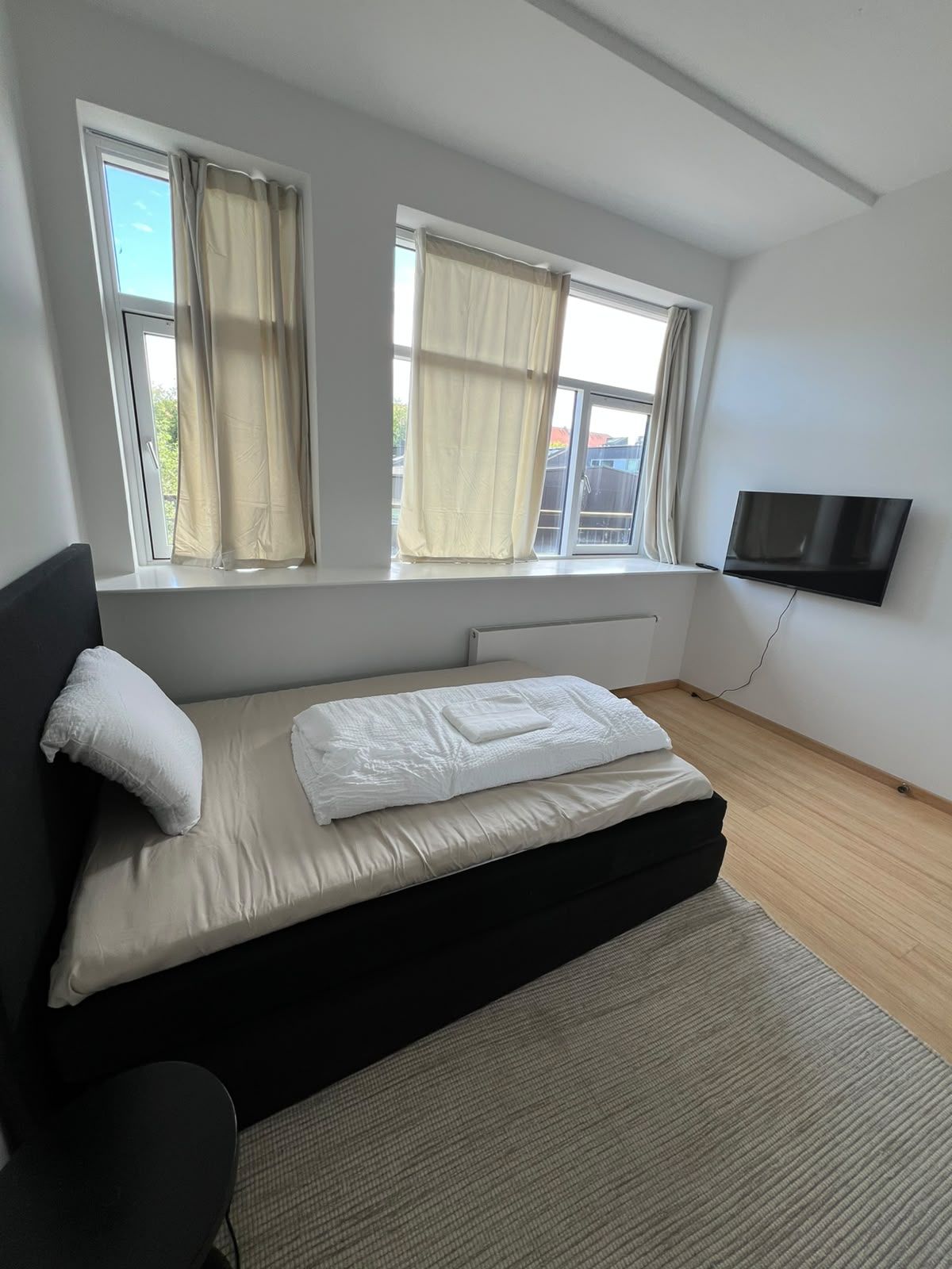 Brand-New Fully Furnished Room Available – Rentemestervej ✨