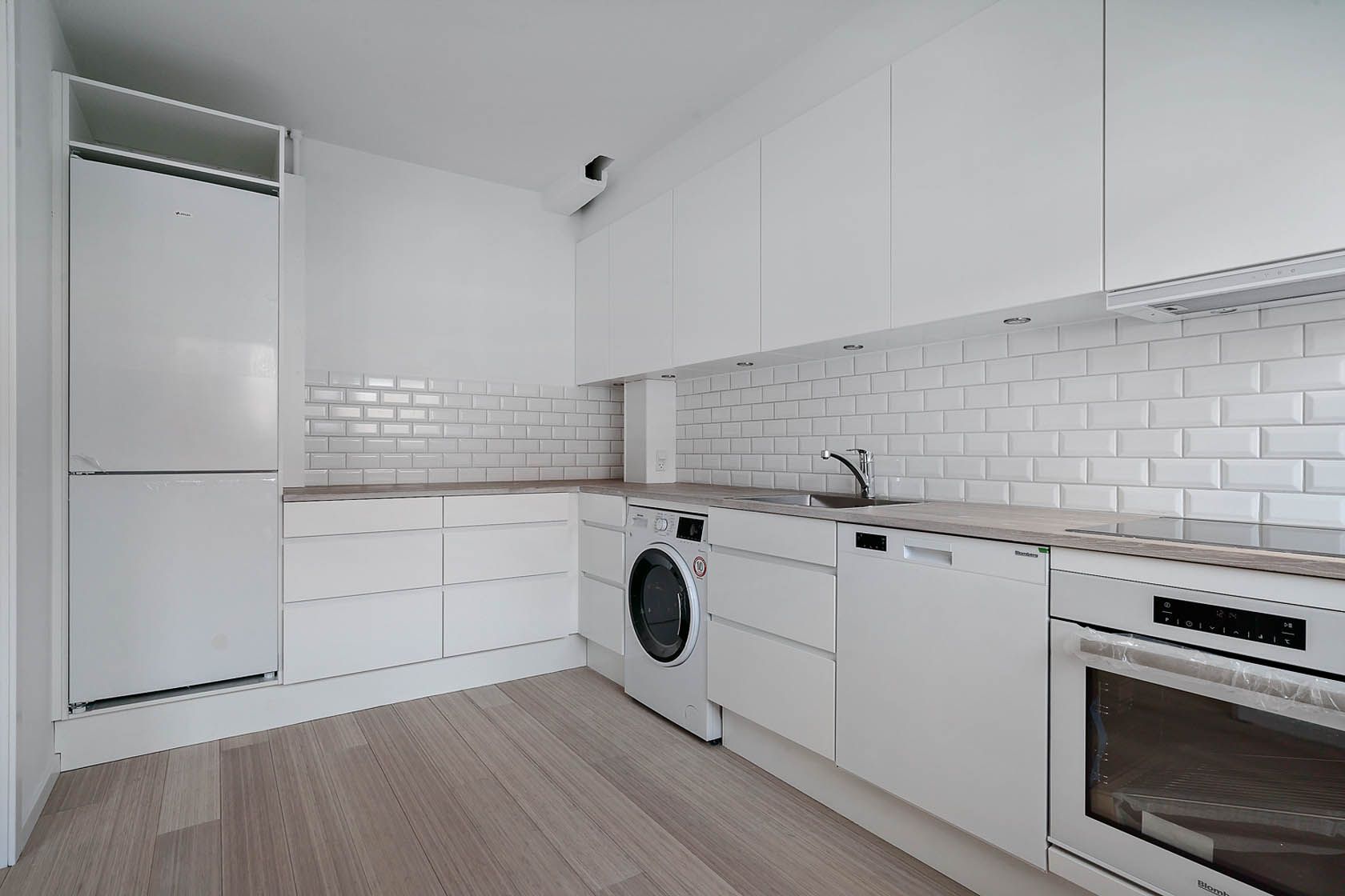 Eksklusiv 2-plans lejlighed med udsigt til sø og grønne områder – 105 m² – udlejes i 2 år