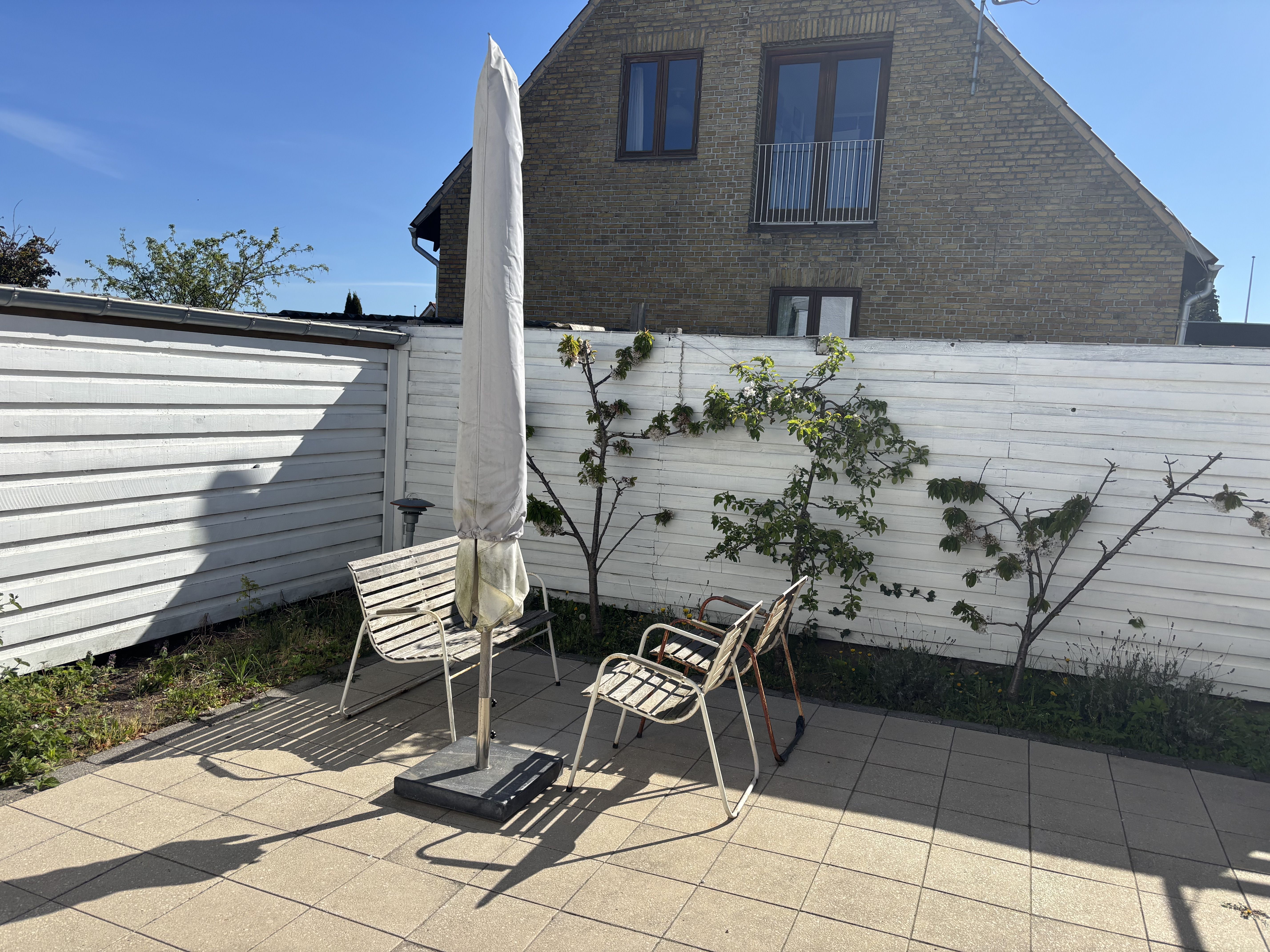 60 kvm Anneks i Lyngby med adgang til forhave og terrasse.