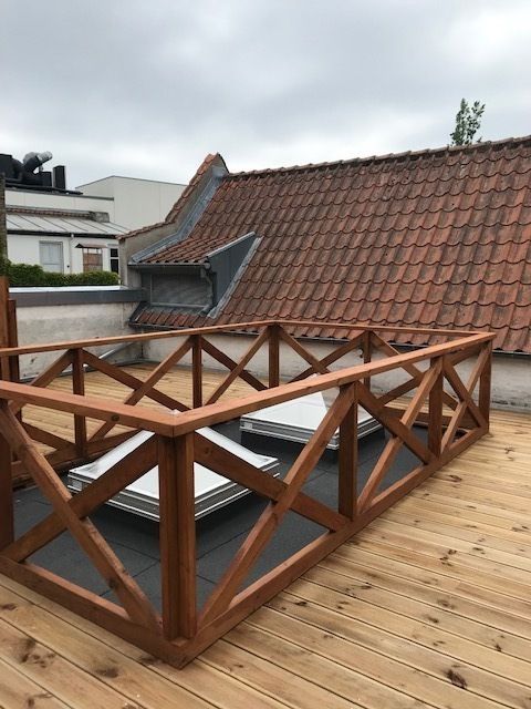 Flot lys lejlighed med tagterrasse