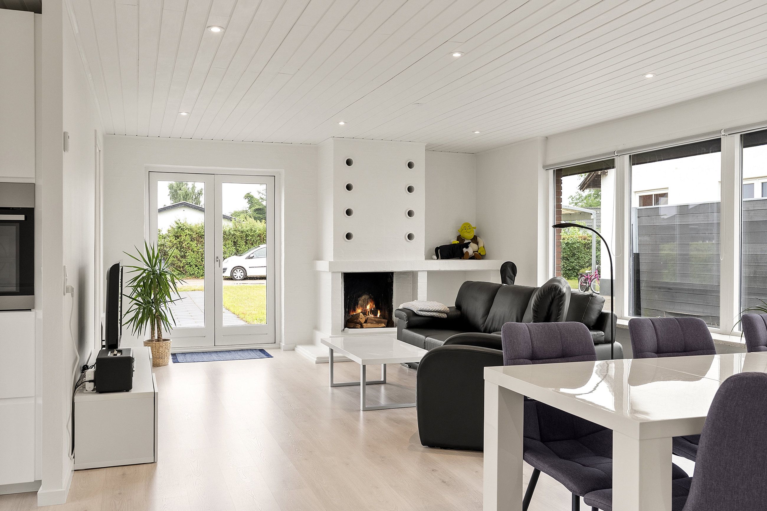 Lys og renoveret villa tæt på Langeskov centrum