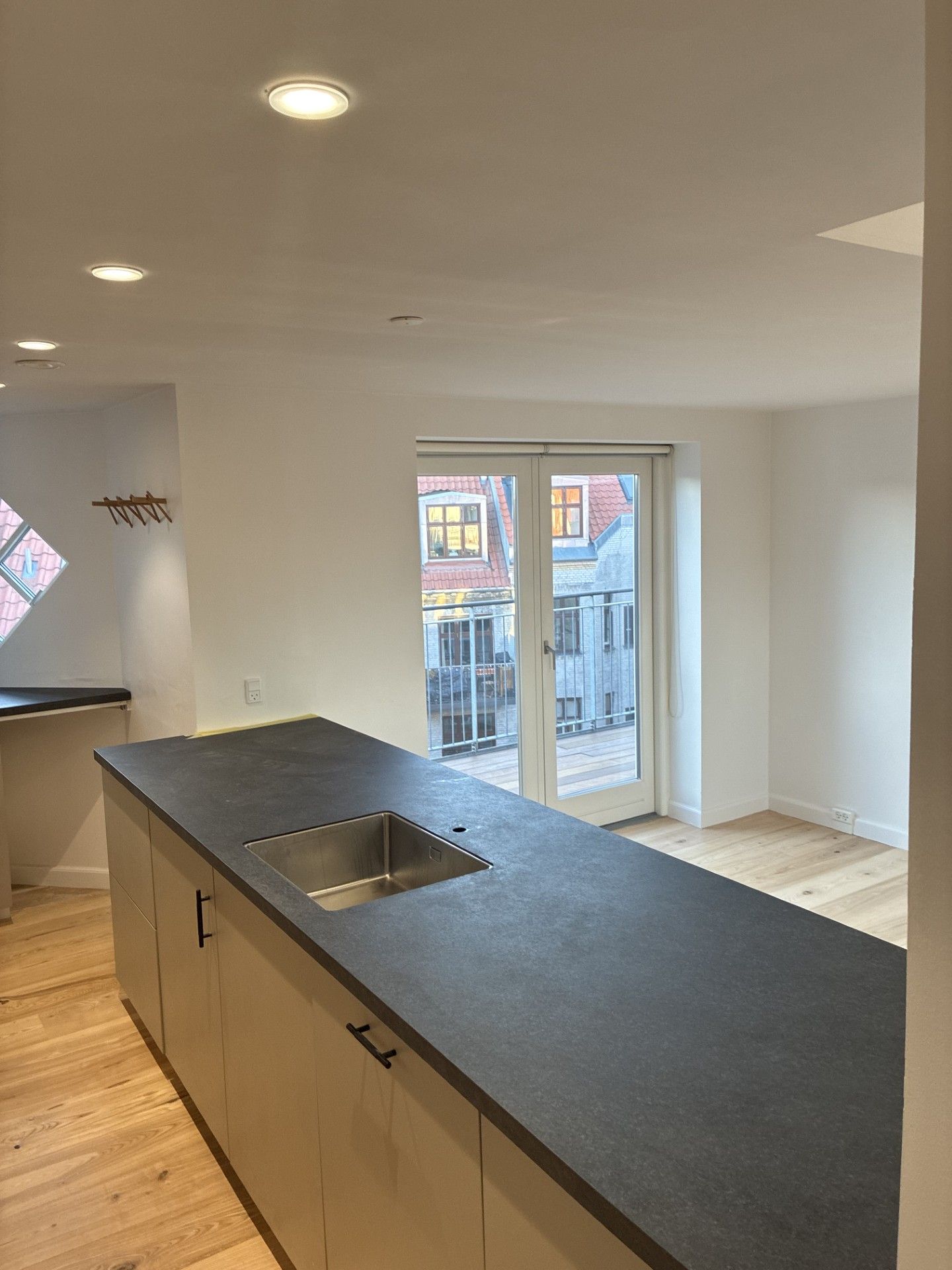 Lys taglejlighed med 2 altaner – 89 m², 5. sal (Kbh. Ø)