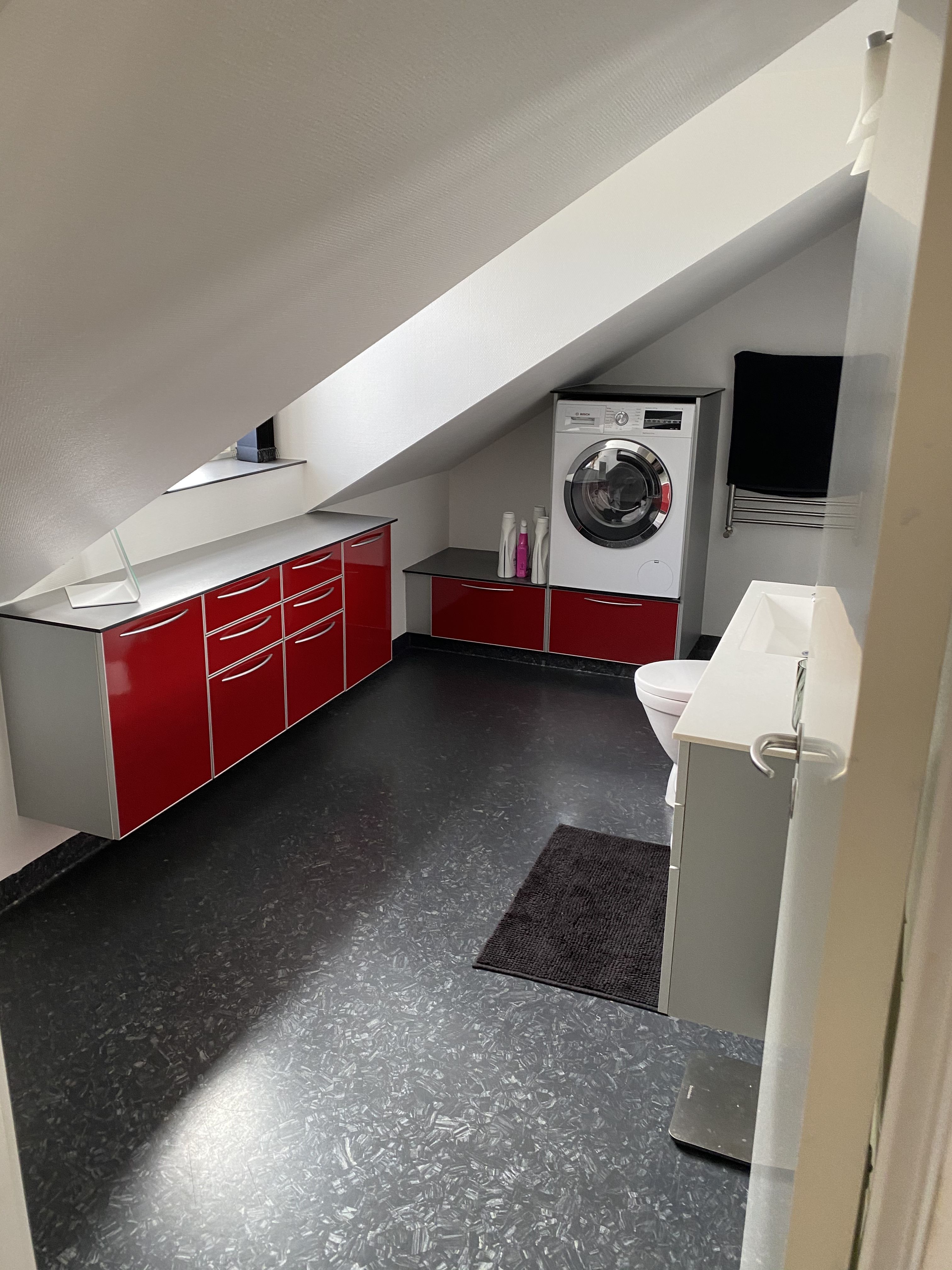 75m2 tæt på gågaden.