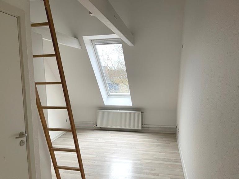 Skøn 1-værelses lejlighed midt i Odense C
