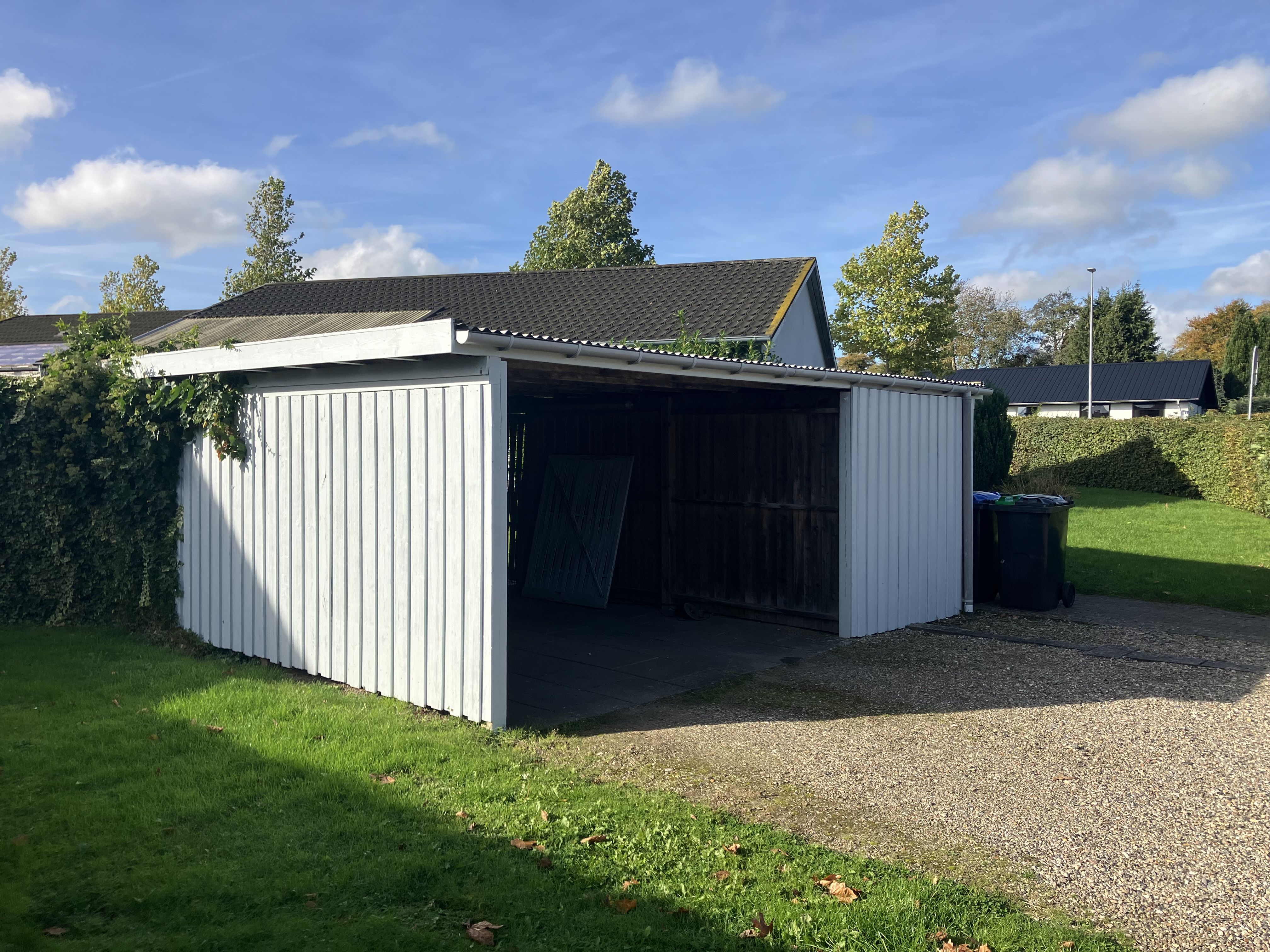Dejligt enderække hus med have