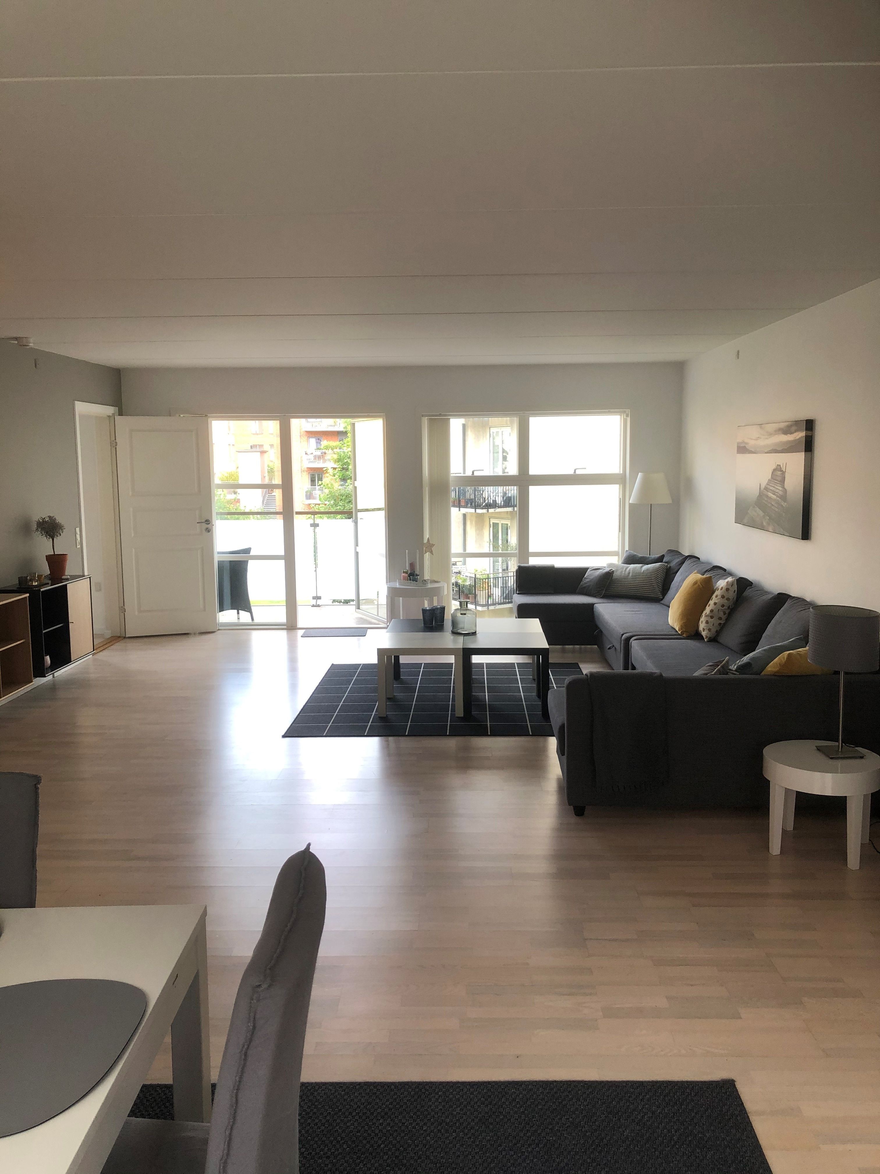 New City, 2 full bathrooms