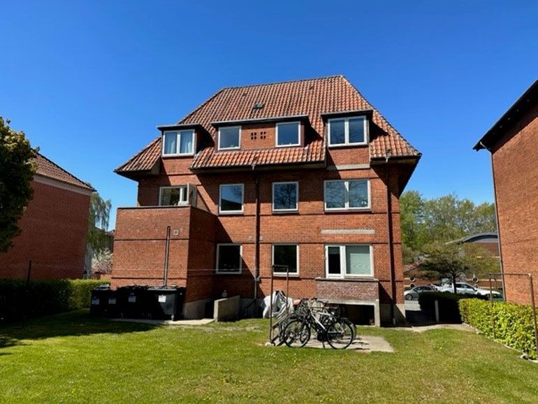 Dejlig 3-værelses lejlighed med en god beliggenhed
