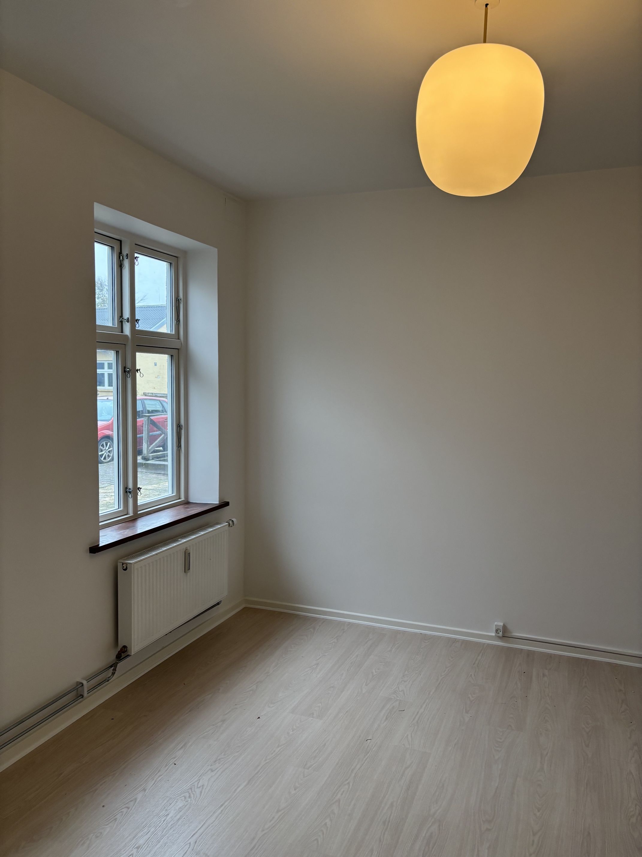 Nyrenoveret lejlejhed udlejes i midtbyen.