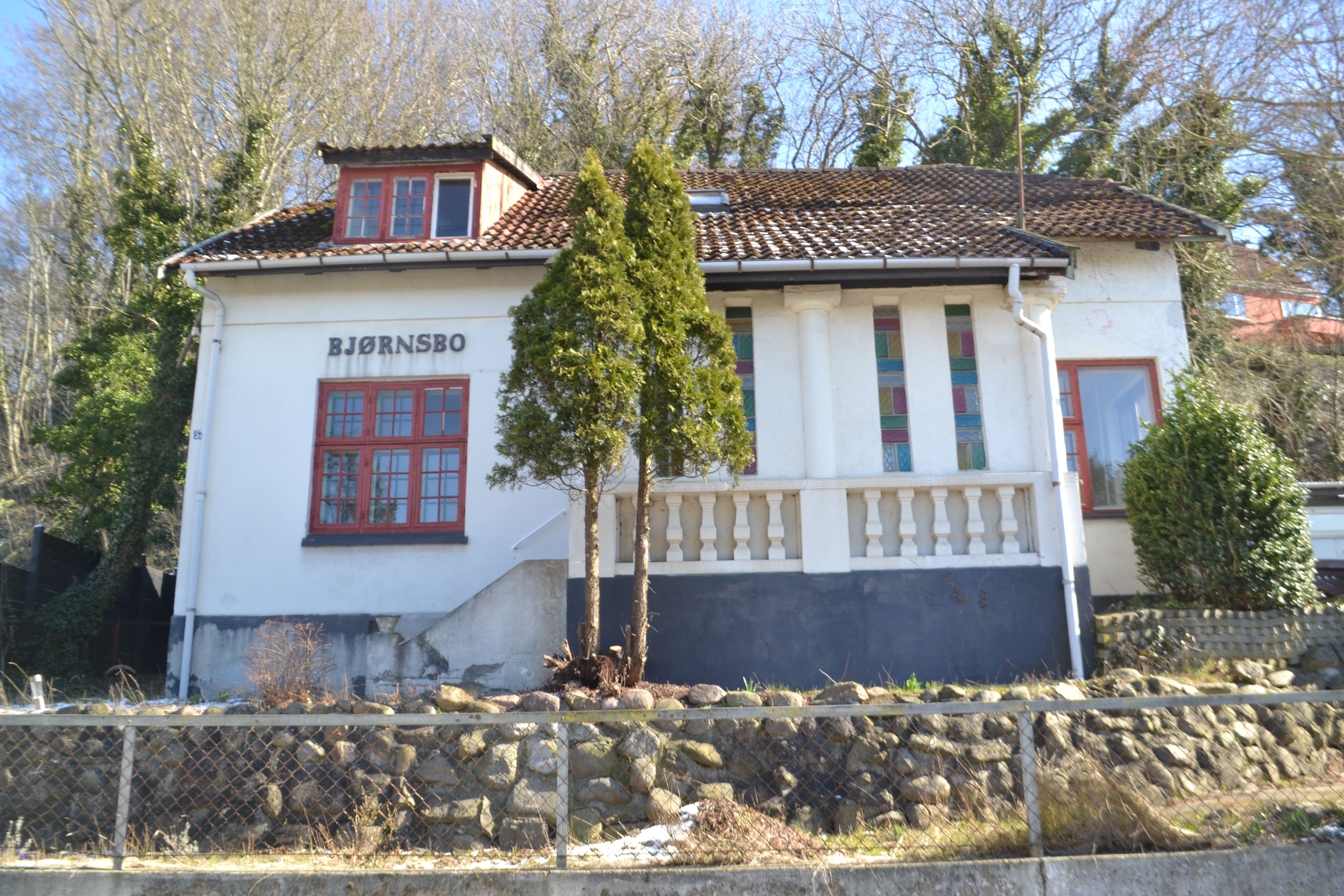 meget stort hus