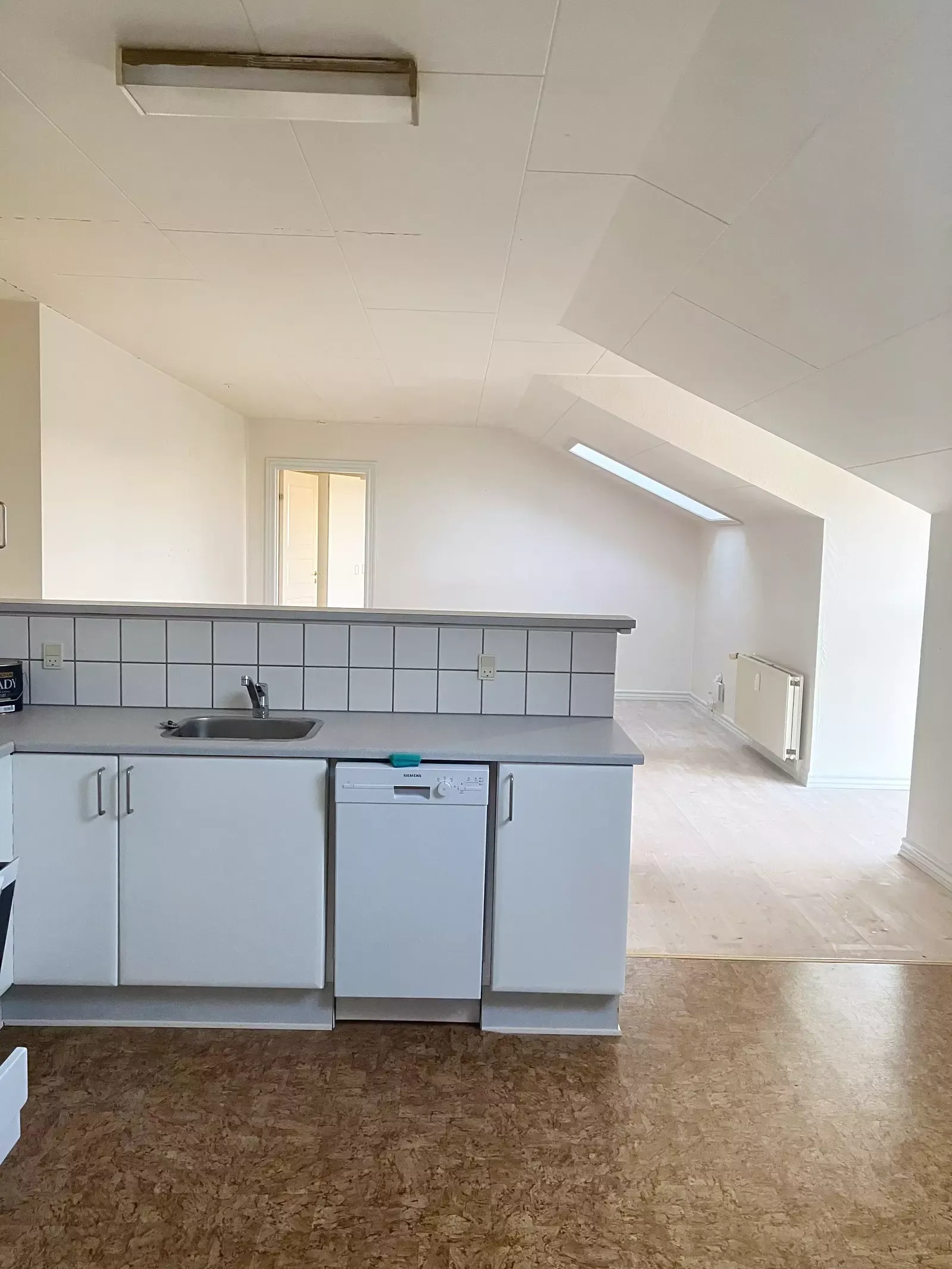 Centralt belliggende lejlighed på 1.sal i Hals
