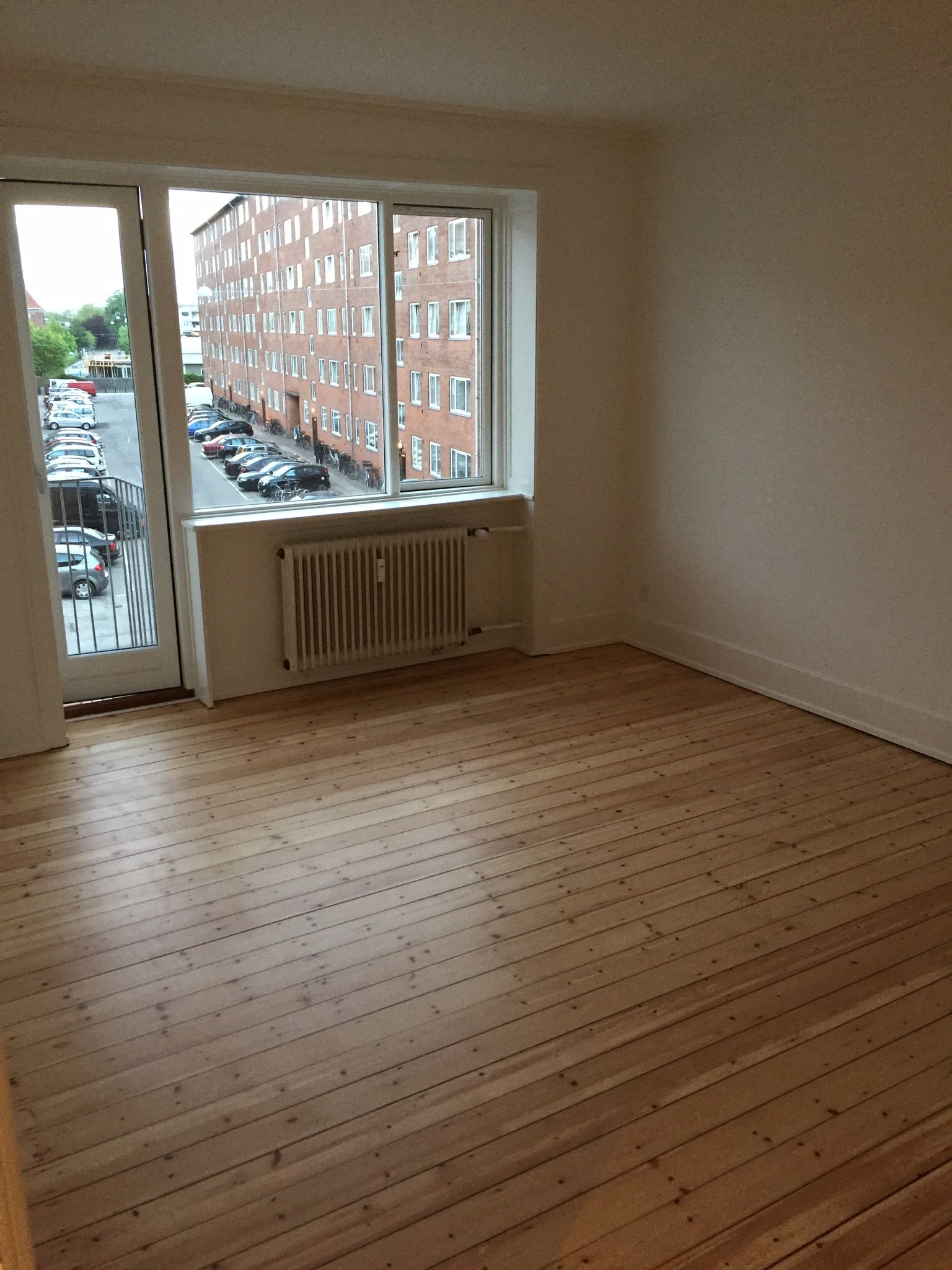 3 vær. moderniseret + 2 små altaner på Frederiksberg