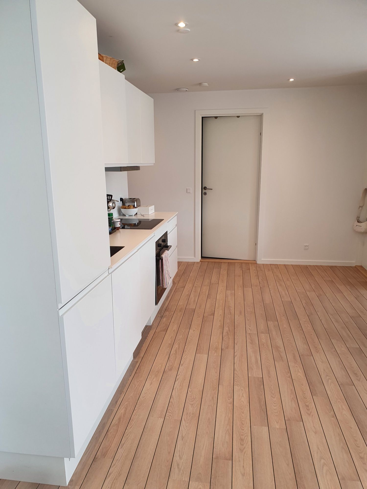 Lys 4-værelses lejlighed i nyrenoveret ejendom på den bedste placering i Hjørring.