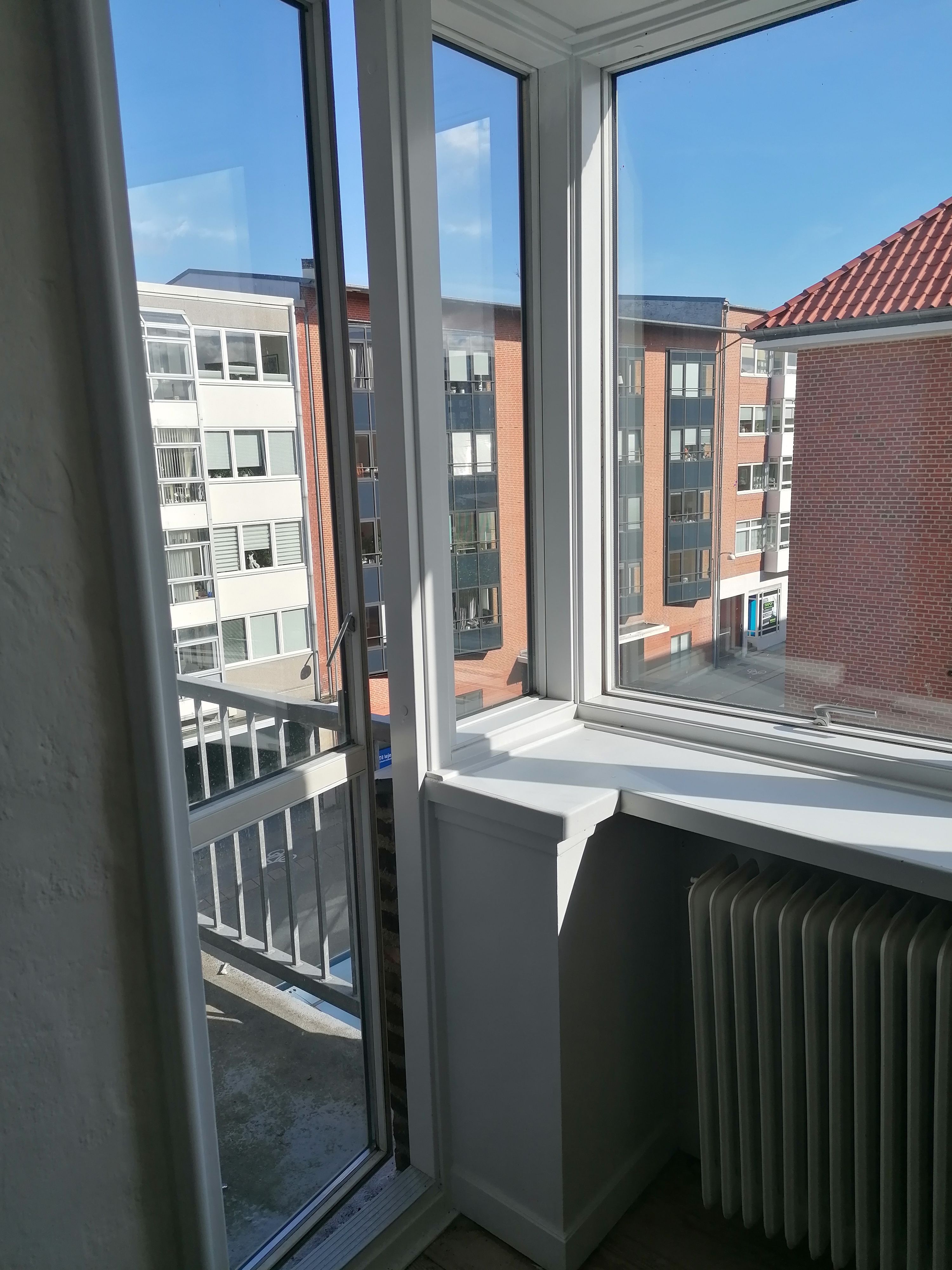 Hyggelig 1 værelses m separat køkken og bad