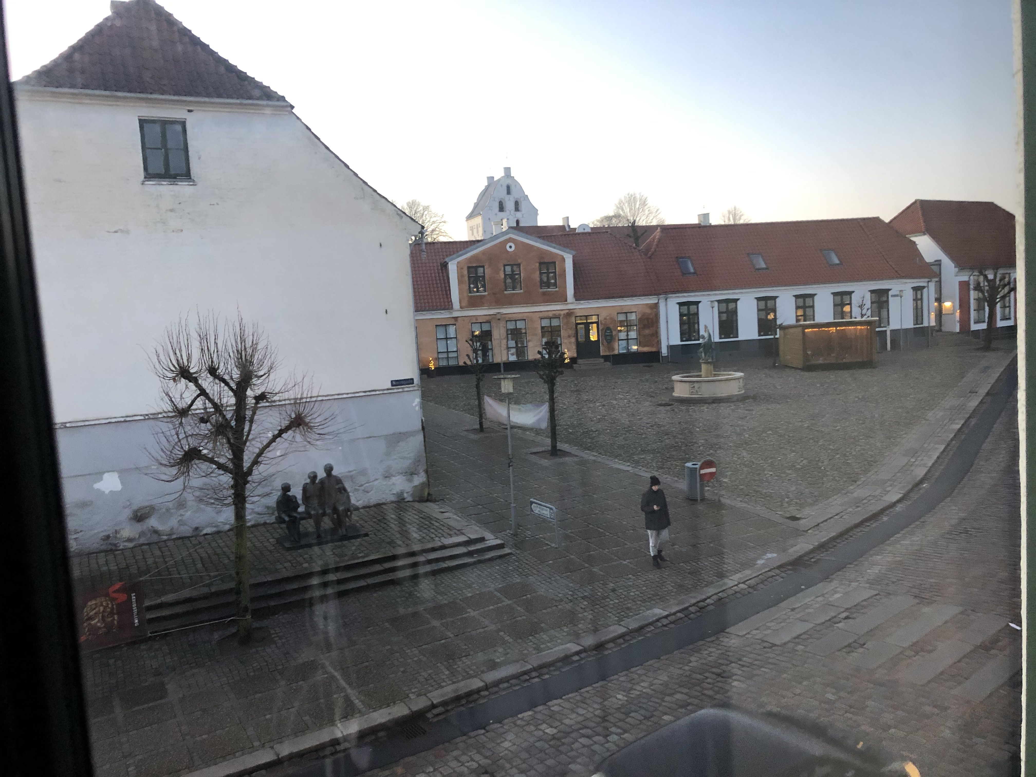 Ønsker du at bo billigt og centralt i Hjørring C?