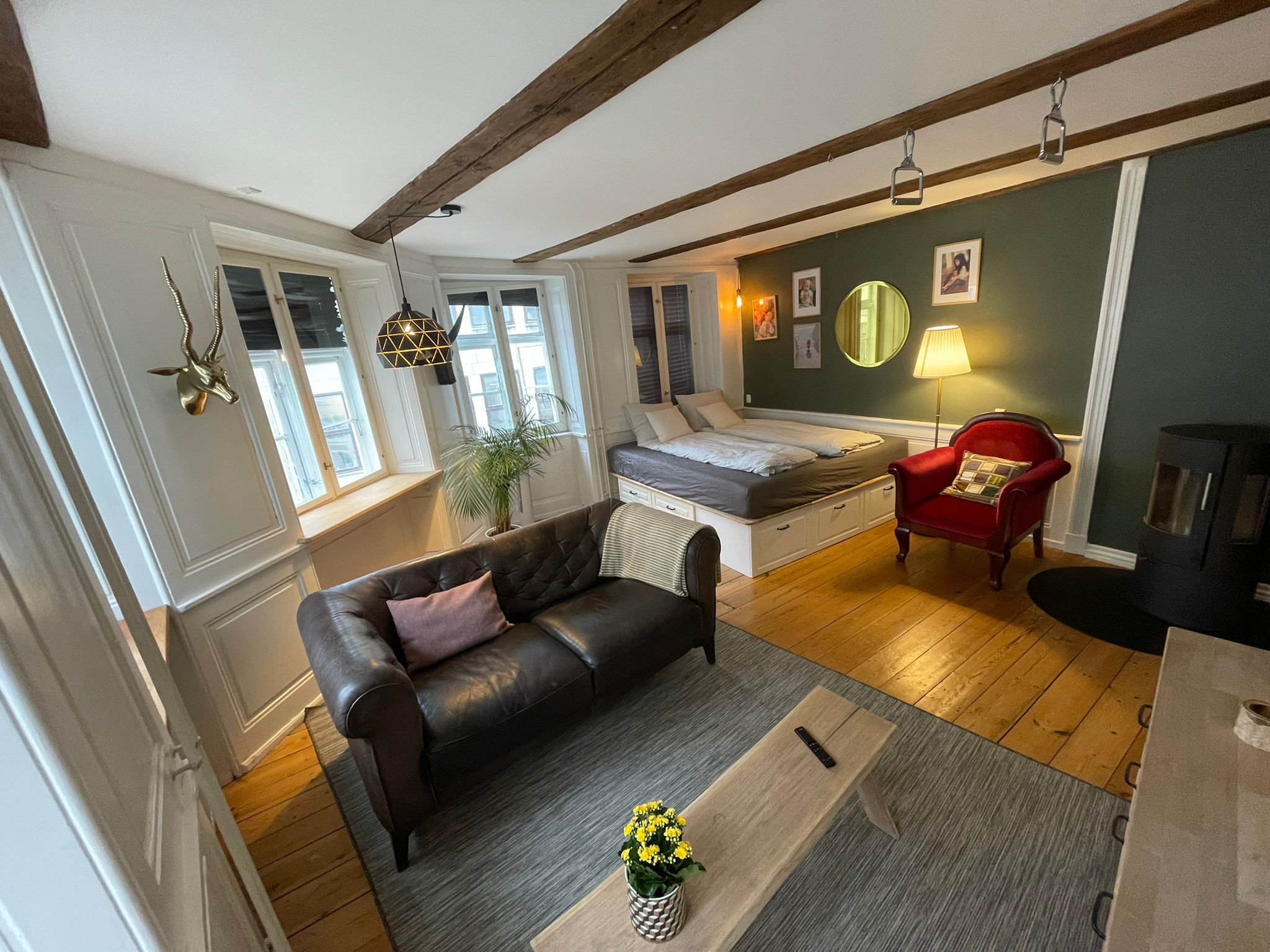 Cosy old apartment in city center