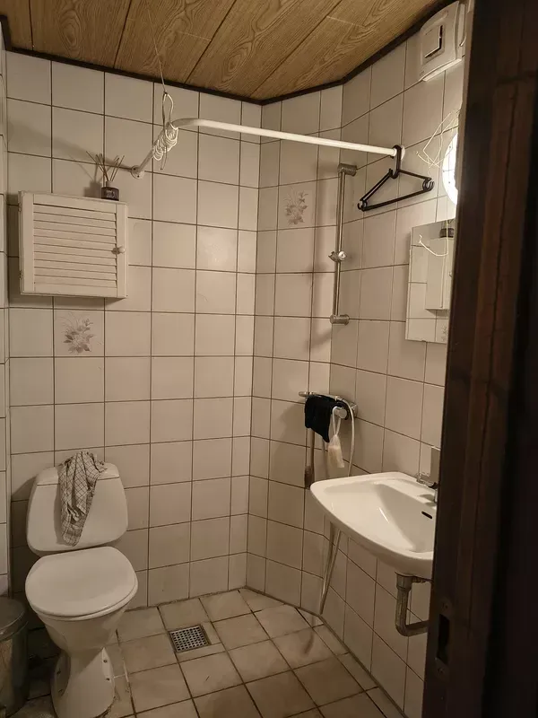 Hyggelig 2-værelses på 55 m2 med separat køkken og klassisk badeværelse