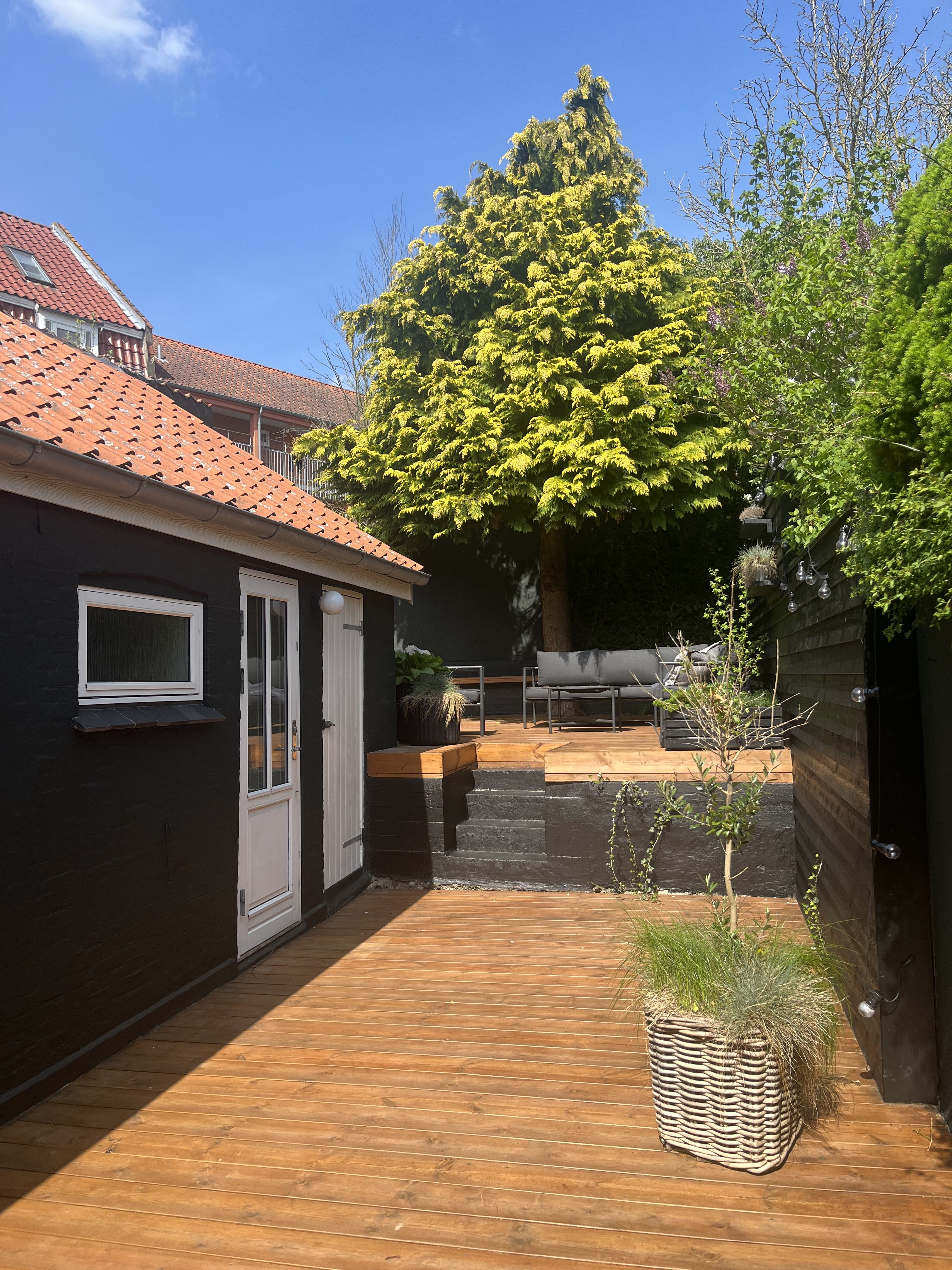 Charmerende byhus på 98 m² med egen gårdhave