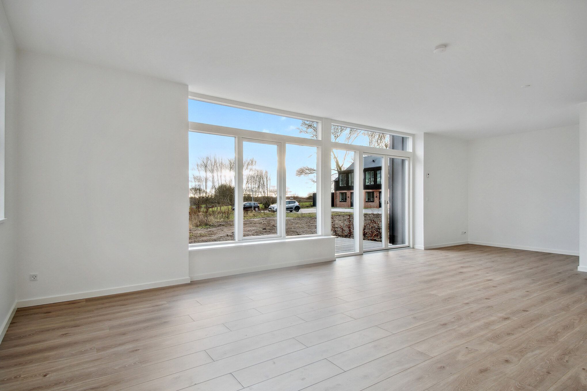 EGEN TERRASSE, HUSDYR TILLADT, PARKERING, GULVVARME