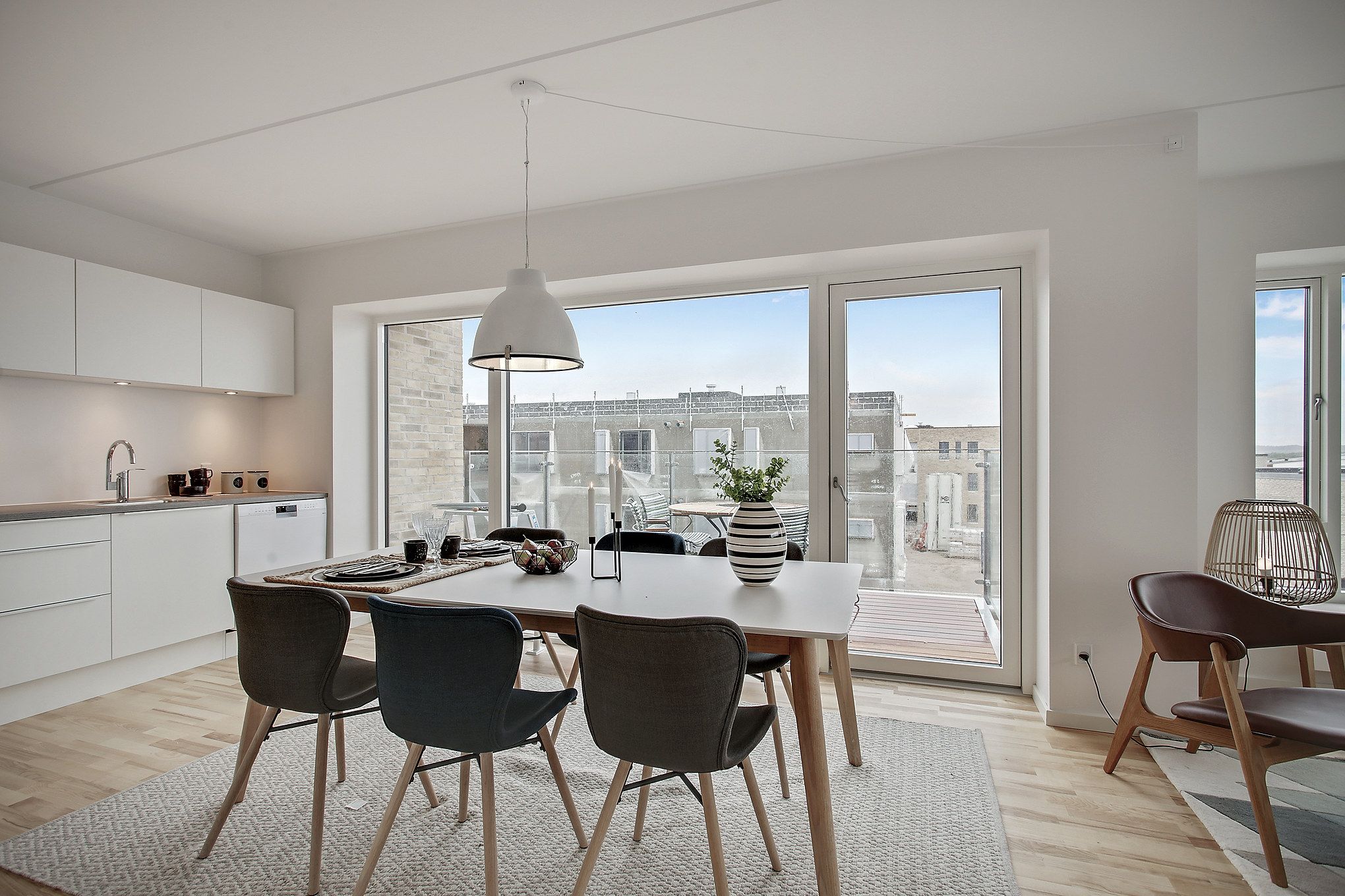 Stor rummelig 4 værelses bolig i børnevenligt område.