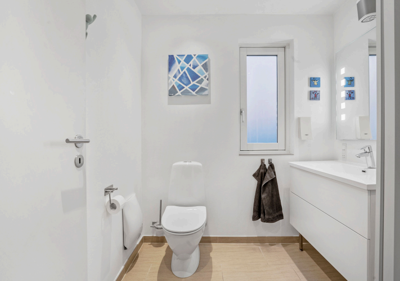 5 room villa near center on quiet closed street