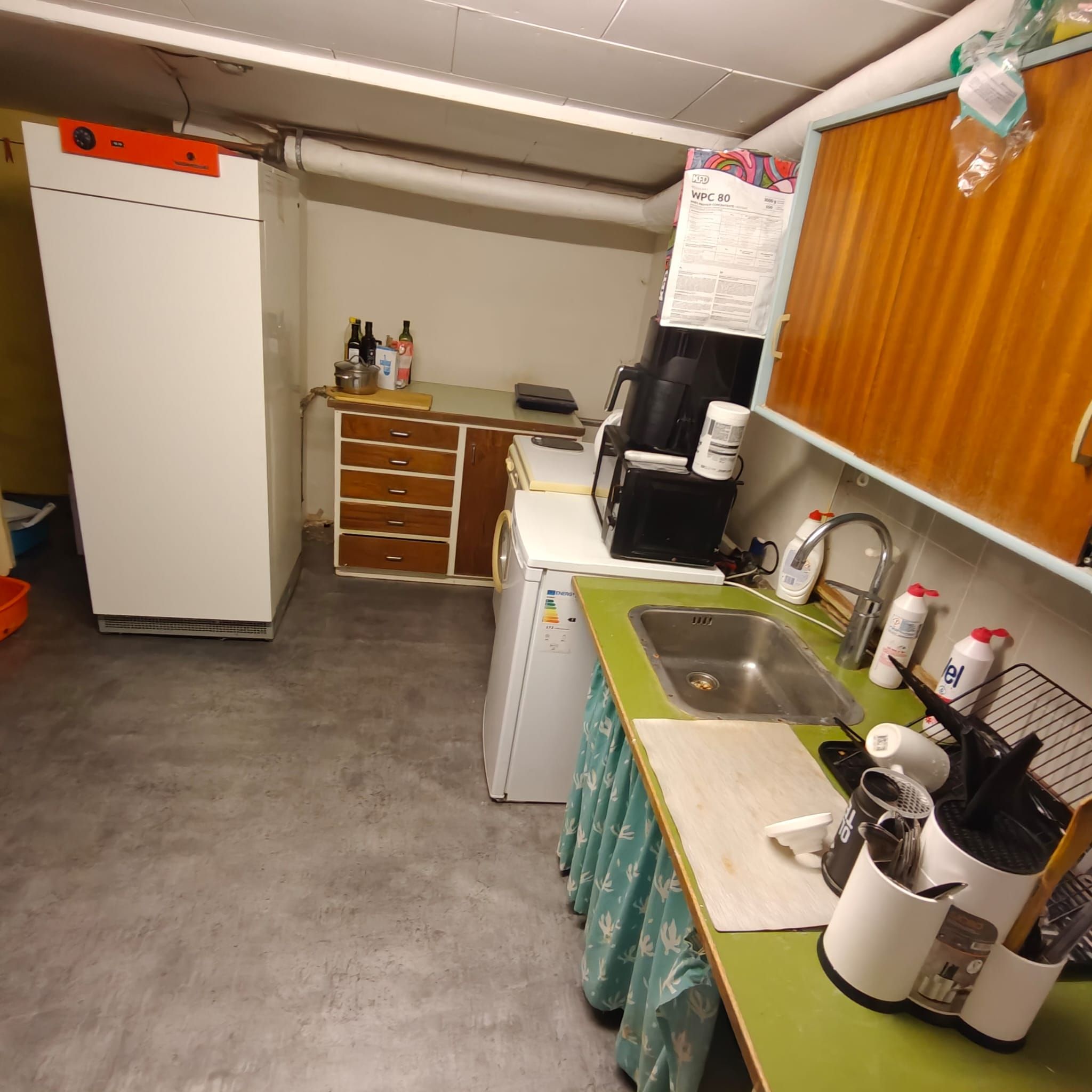 Et vaerelse med te køkken og adgang til bad udlejes i Villa i Gierslev