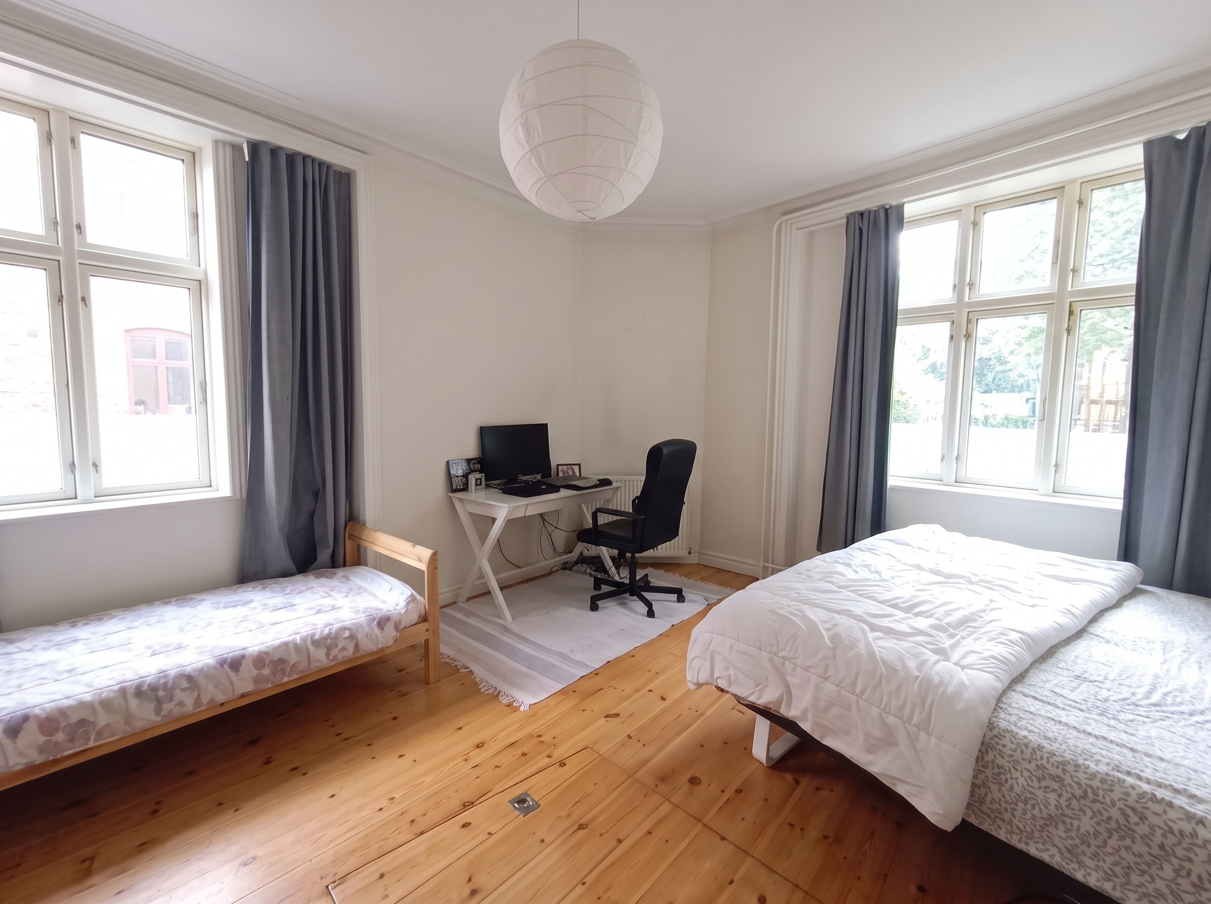 Frederiksberg - Fully furnished, very spacious and bright room 
