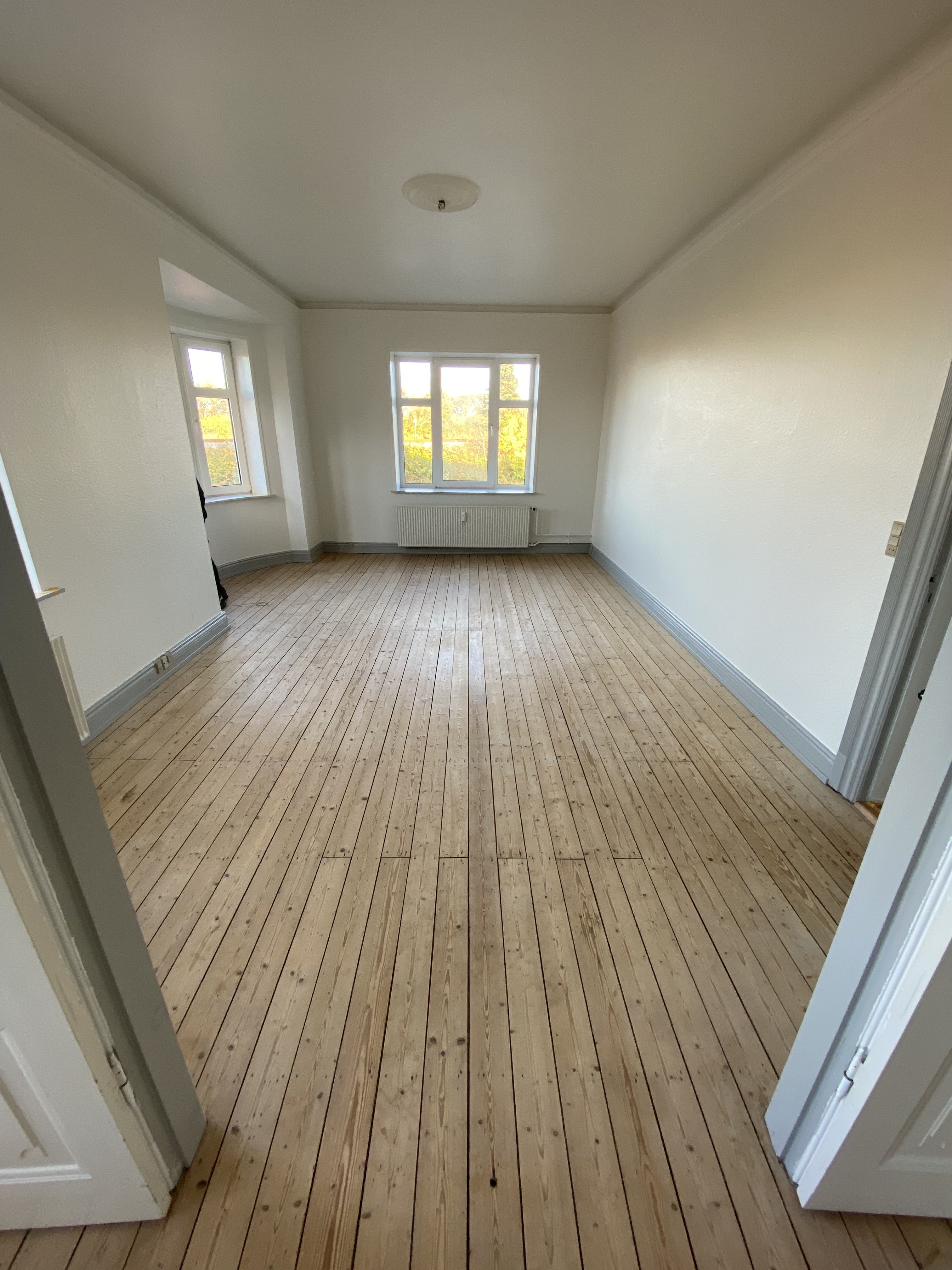 Stor 3-værelses midt i Struer 