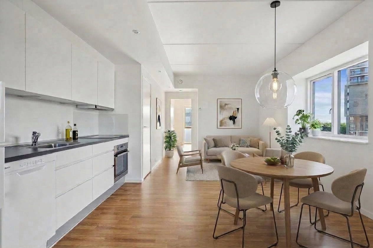 Lys 2-værelses på 62 m2 med fælles terrasse, elevator og parkering – seniorvenlig og rummelig