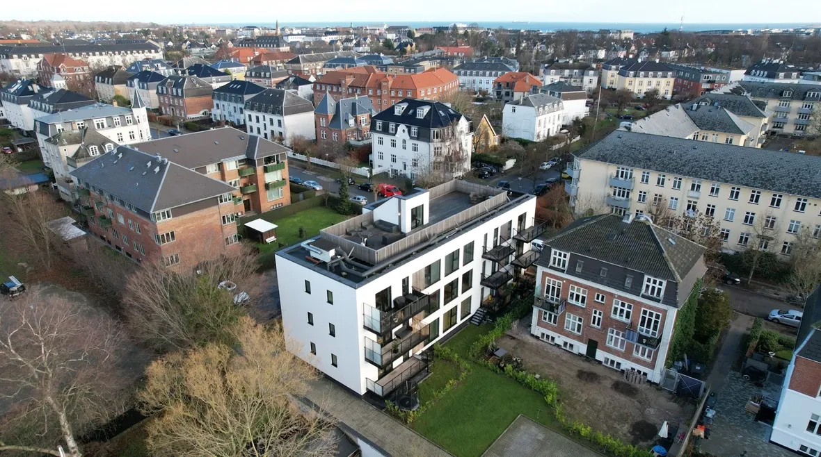 VELINDRETTET 2-VÆRELSES I ATTRAKTIVT KVARTER
